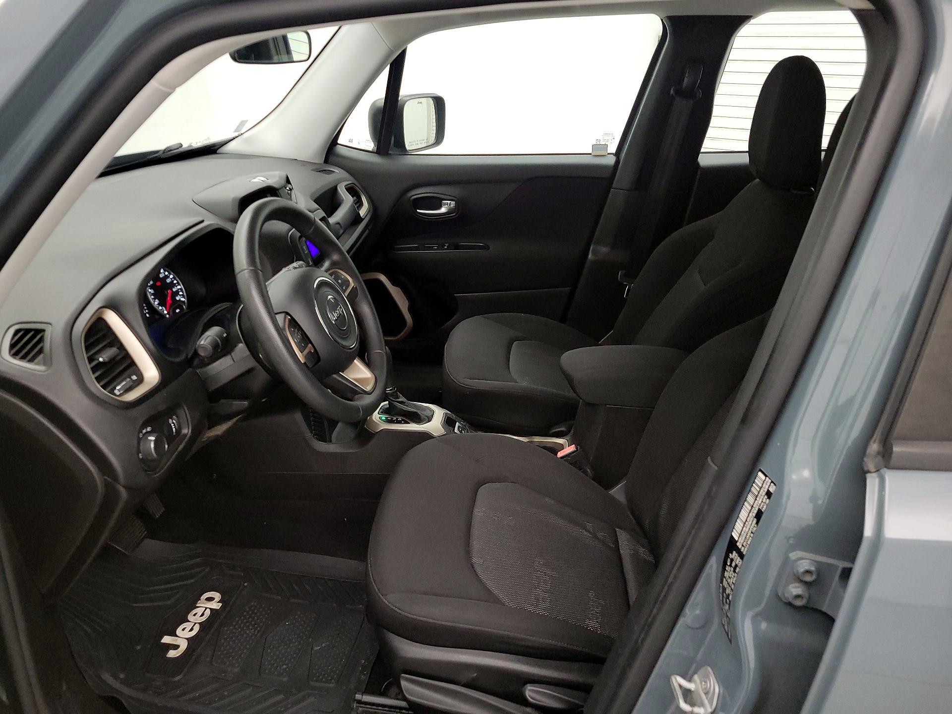Thumbnail: 2017 Jeep Renegade - 11