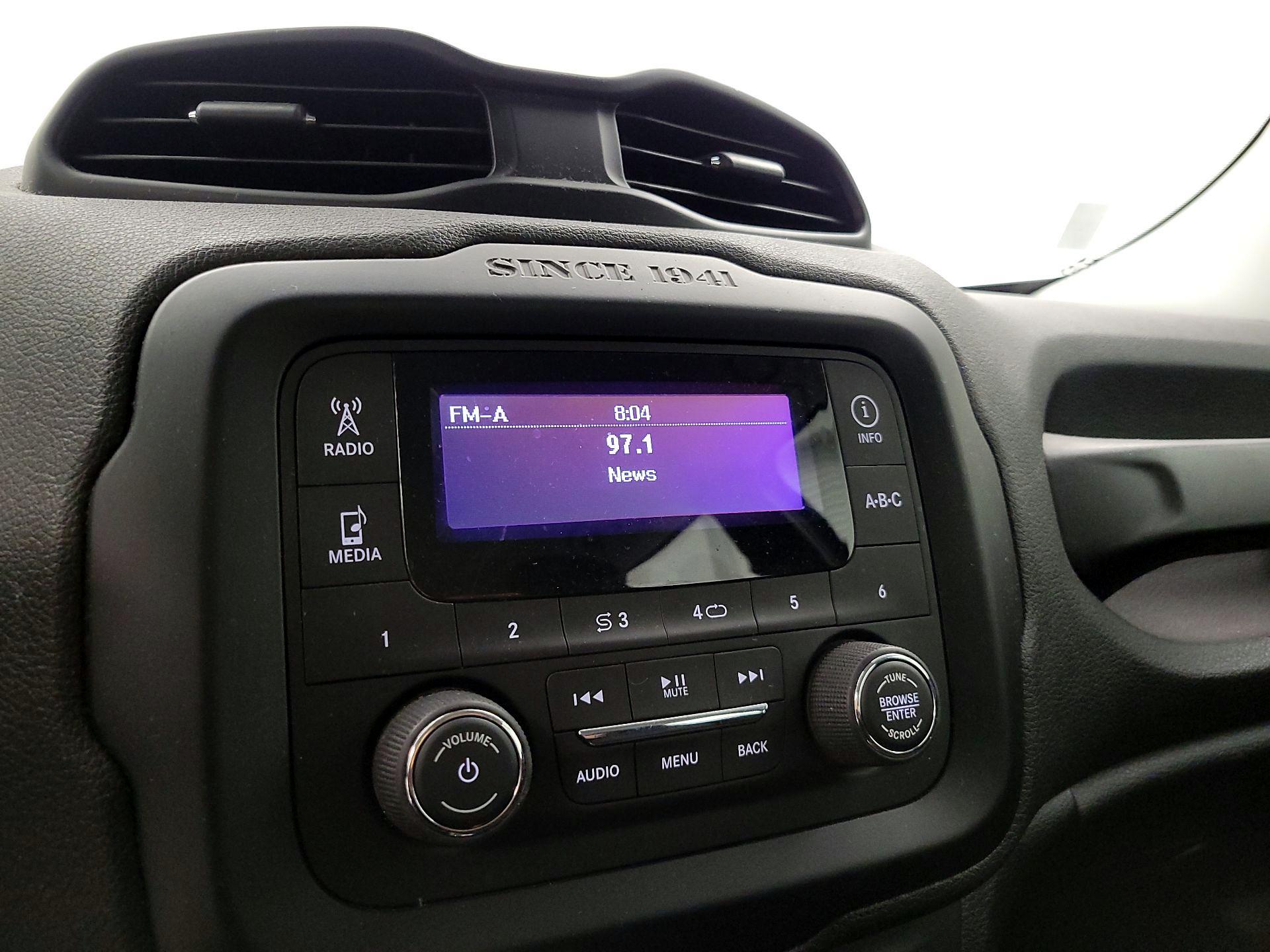 Thumbnail: 2017 Jeep Renegade - 14