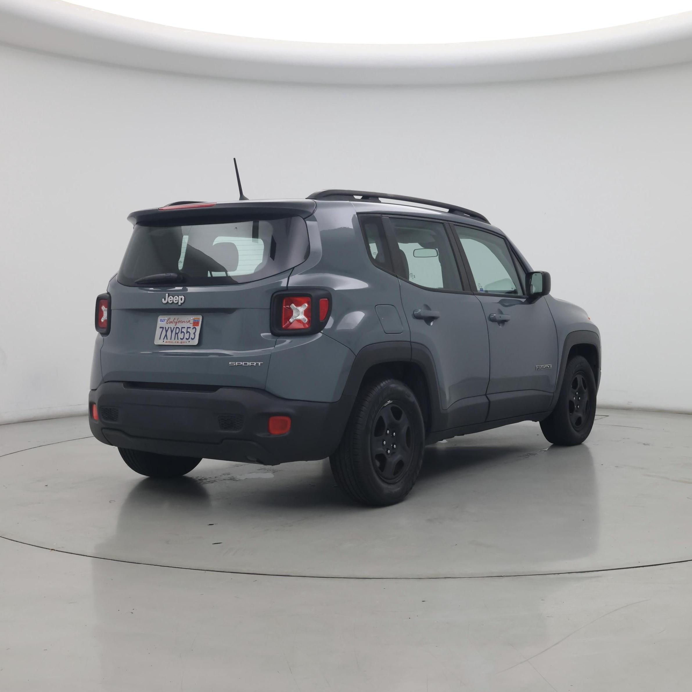 Thumbnail: 2017 Jeep Renegade - 8