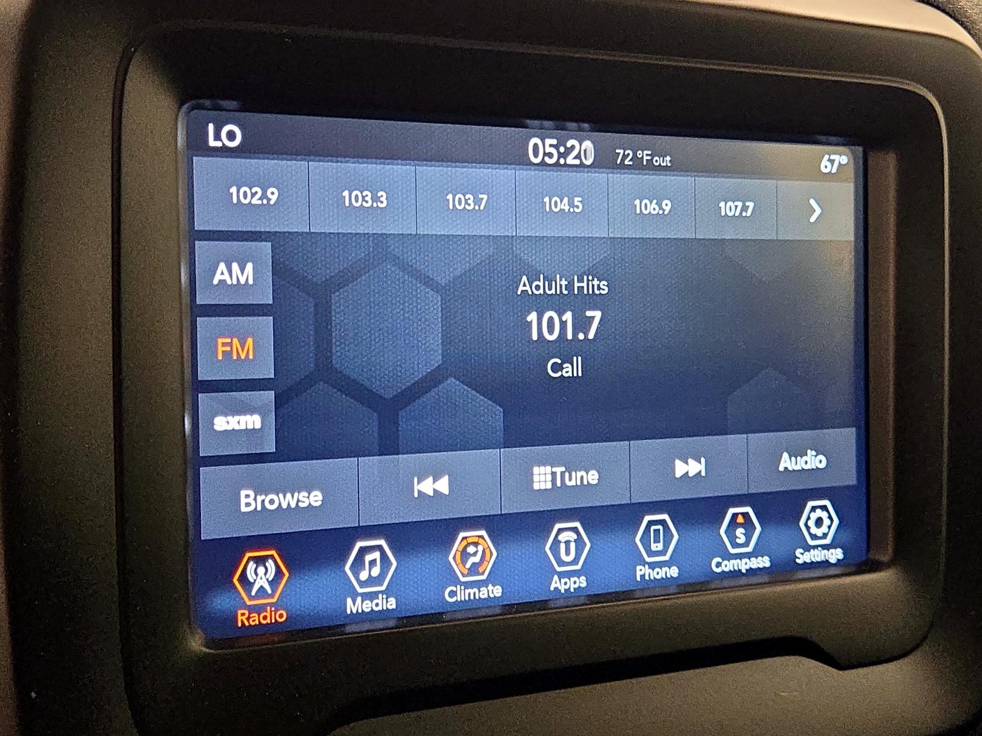 Thumbnail: 2020 Jeep Renegade - 15