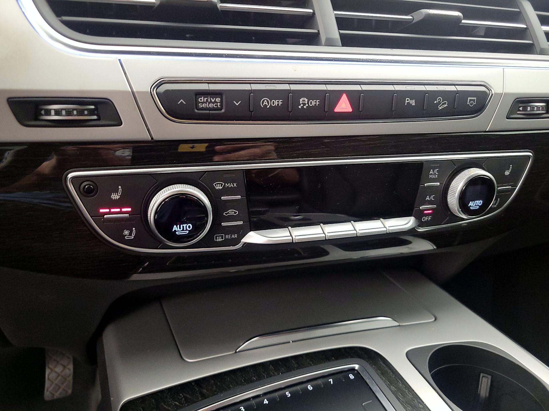 Thumbnail: 2019 Audi Q7 - 17