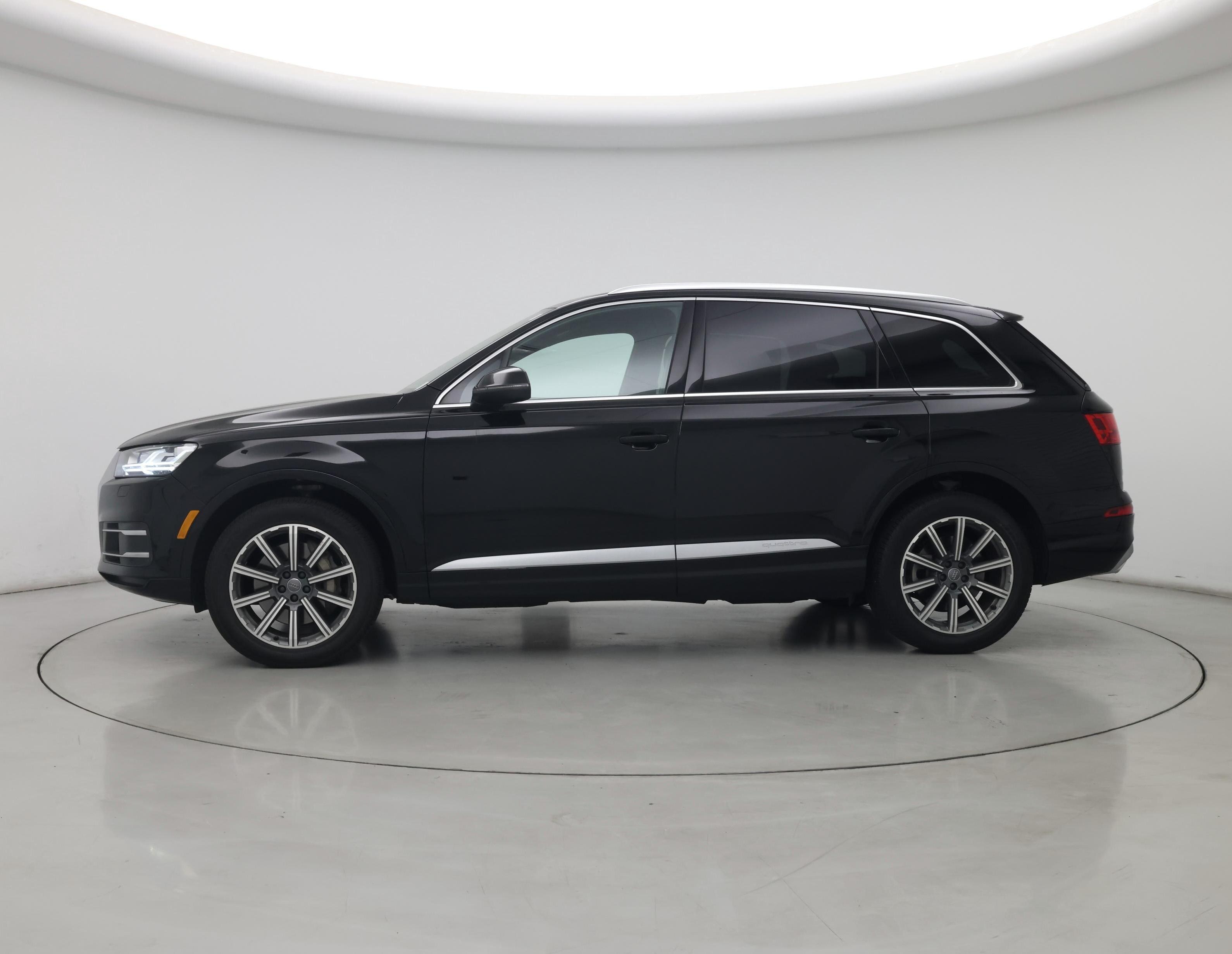 Thumbnail: 2019 Audi Q7 - 3