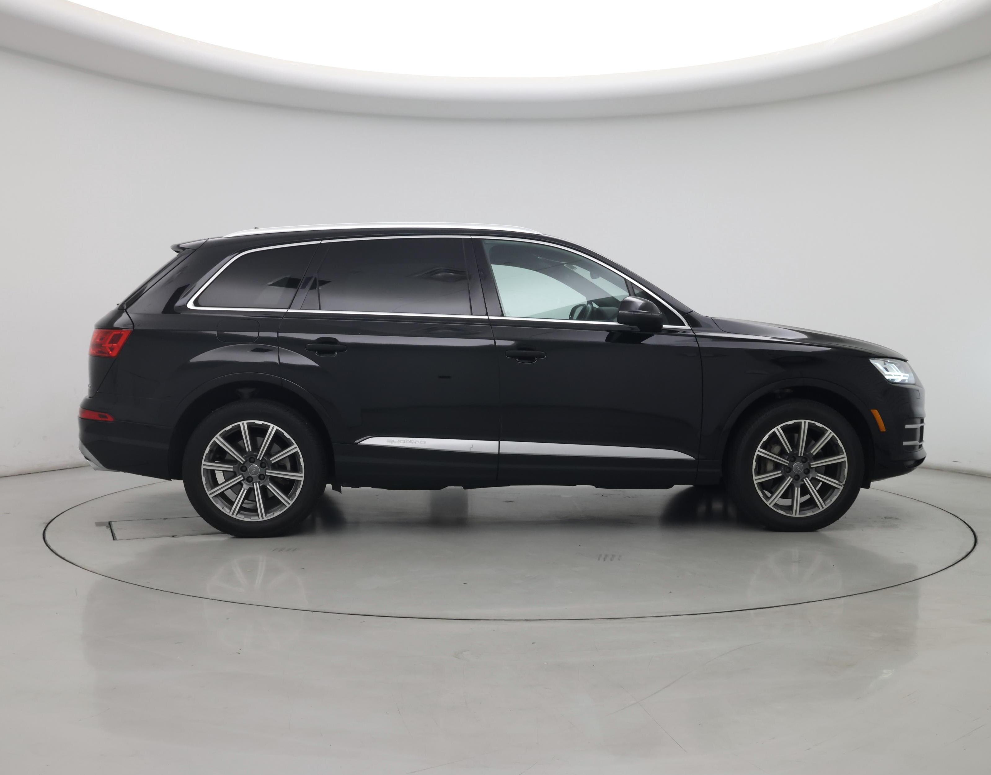 Thumbnail: 2019 Audi Q7 - 7