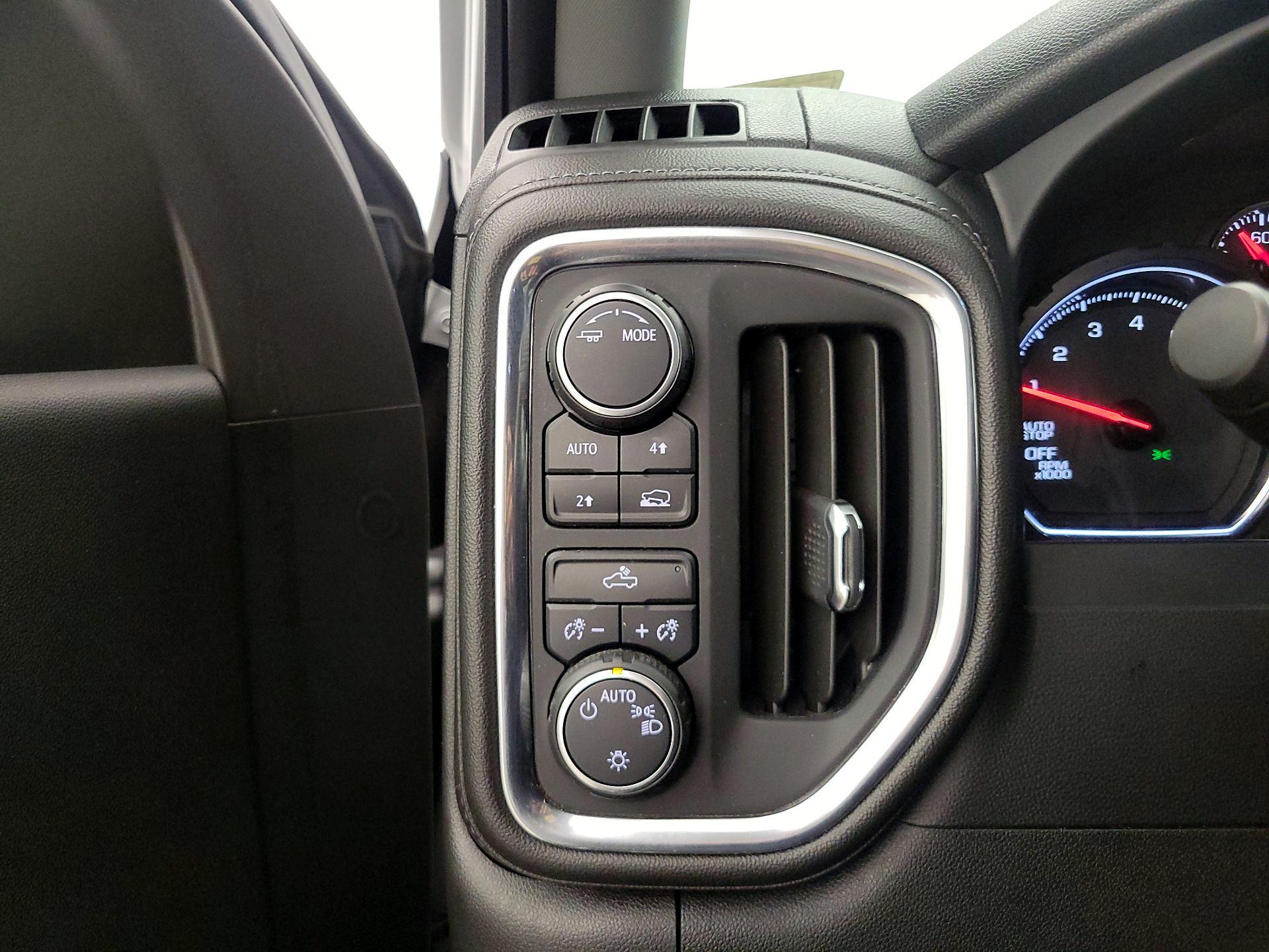 Thumbnail: 2021 Chevrolet Silverado 1500 - 13