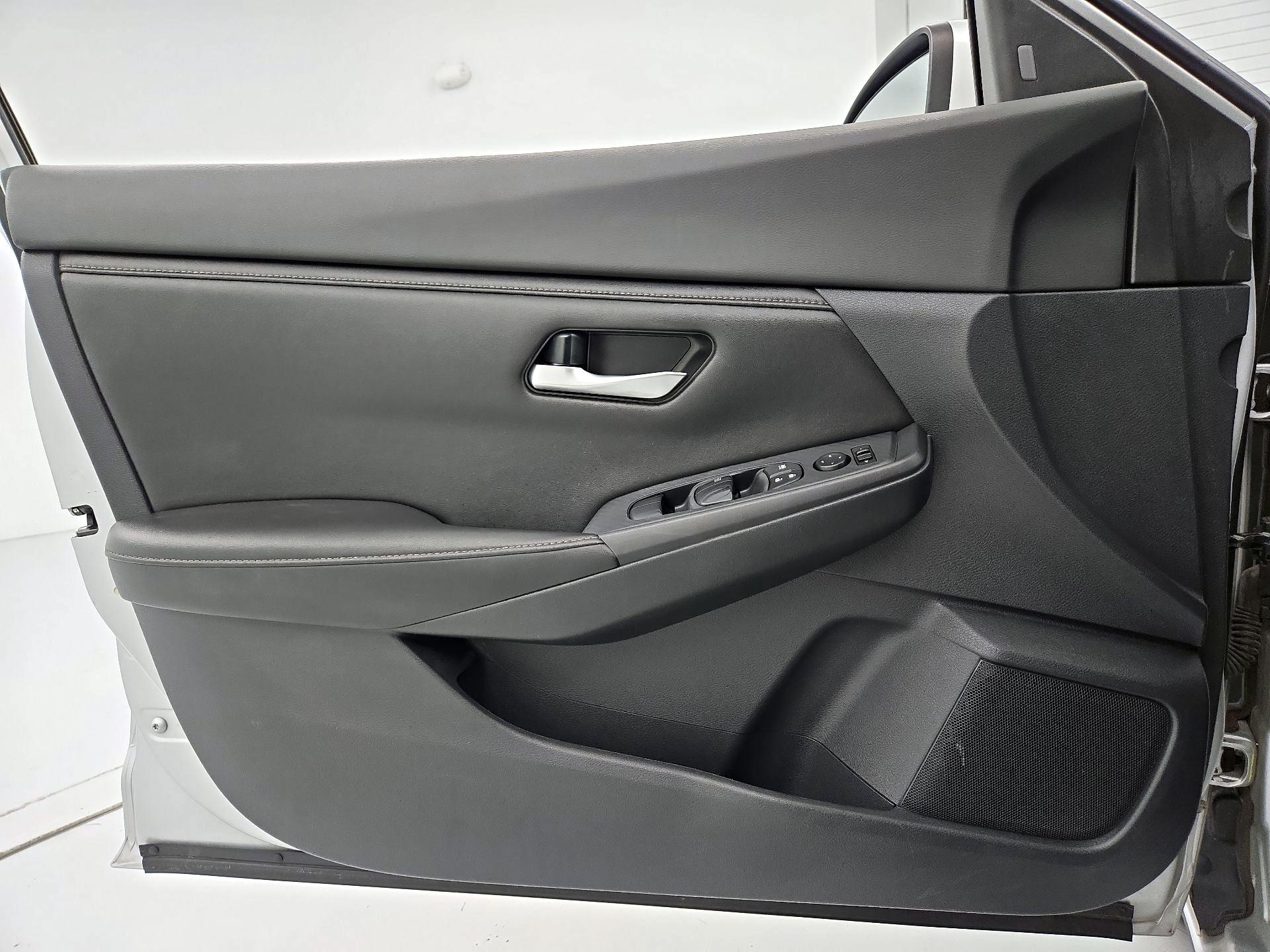 Thumbnail: 2021 Nissan Sentra - 12
