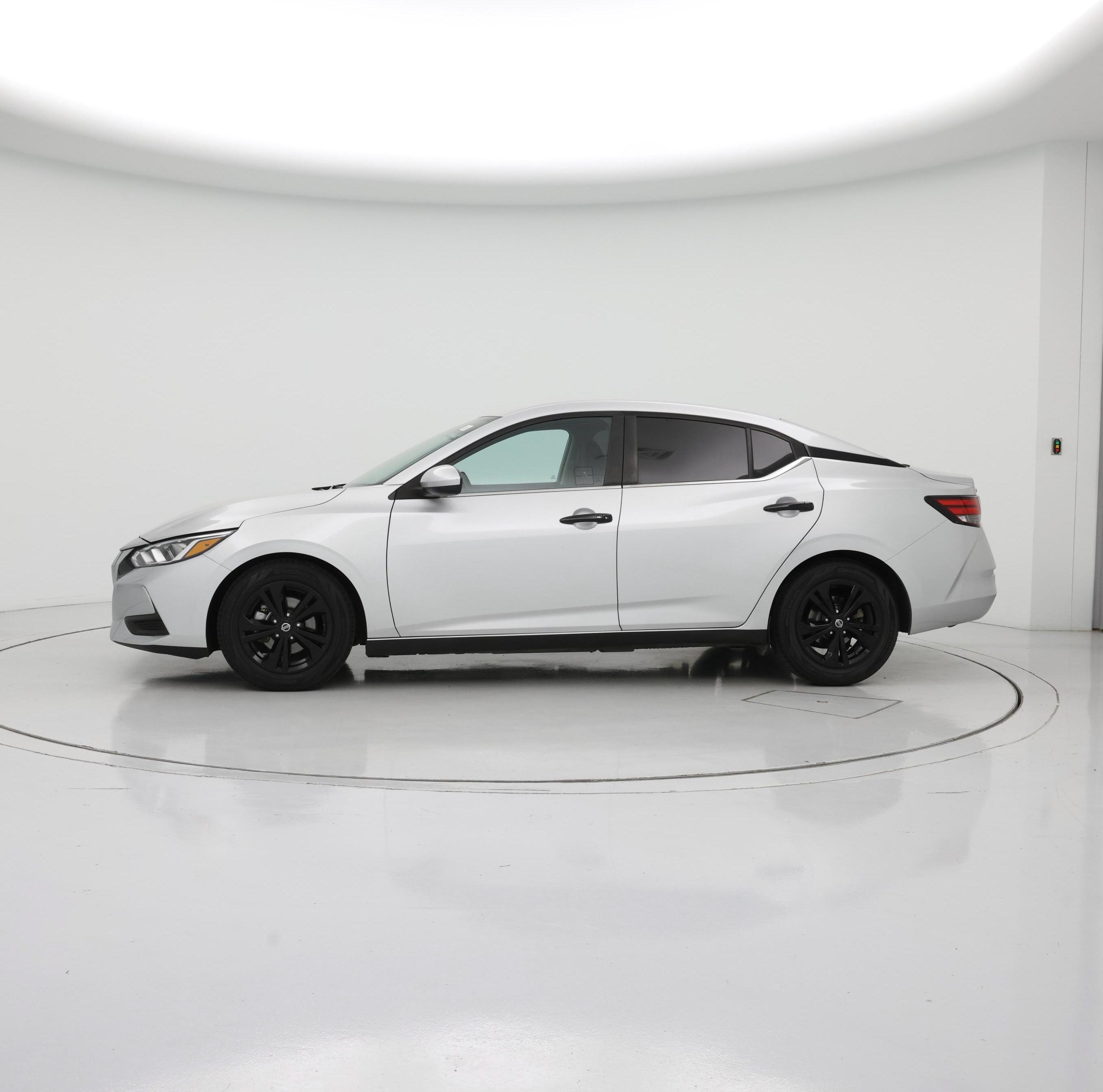 Thumbnail: 2021 Nissan Sentra - 3