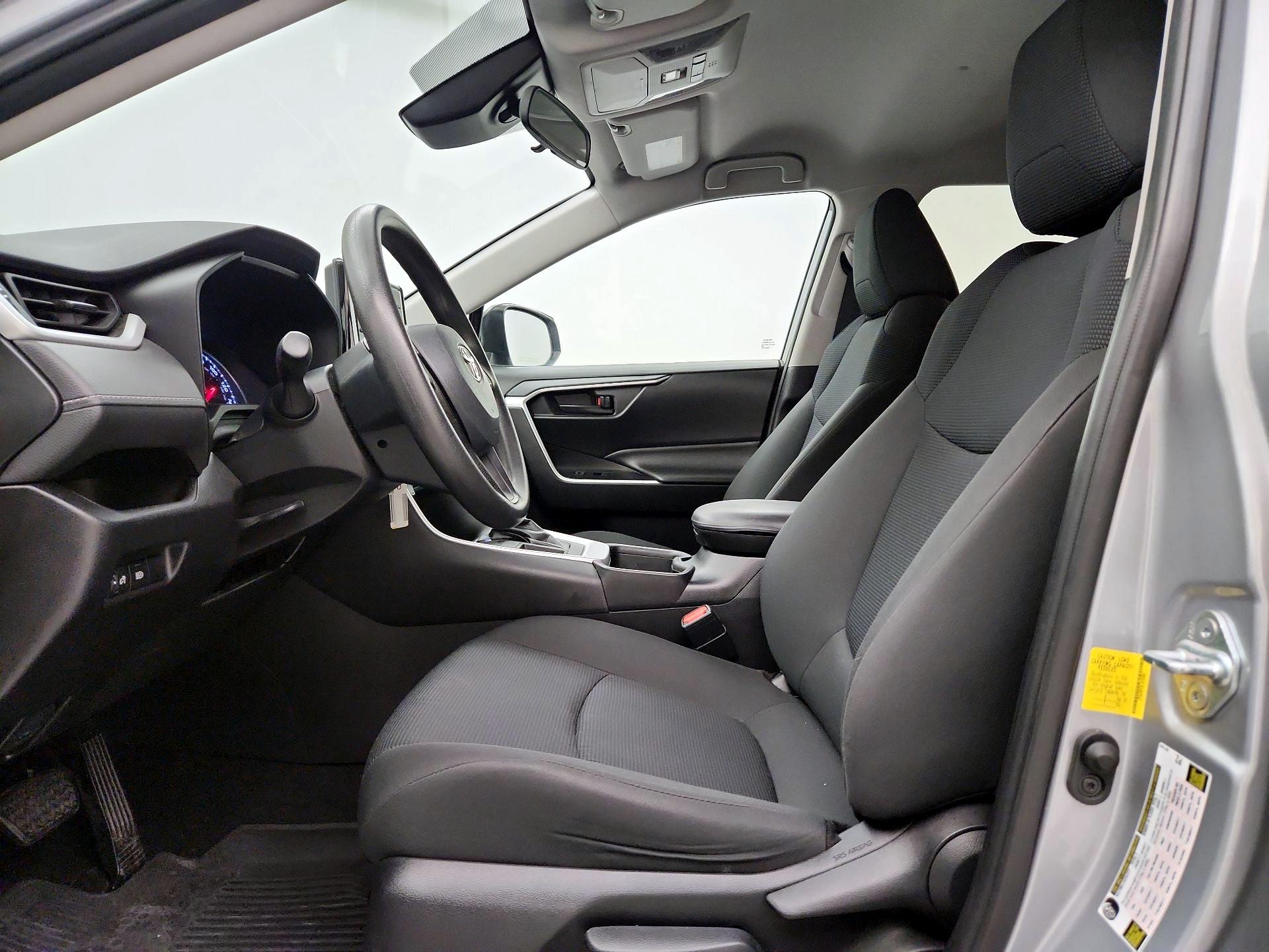 Thumbnail: 2020 Toyota RAV4 - 11