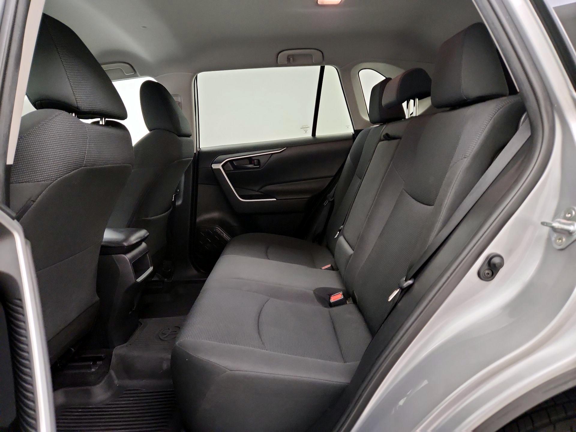 Thumbnail: 2020 Toyota RAV4 - 19