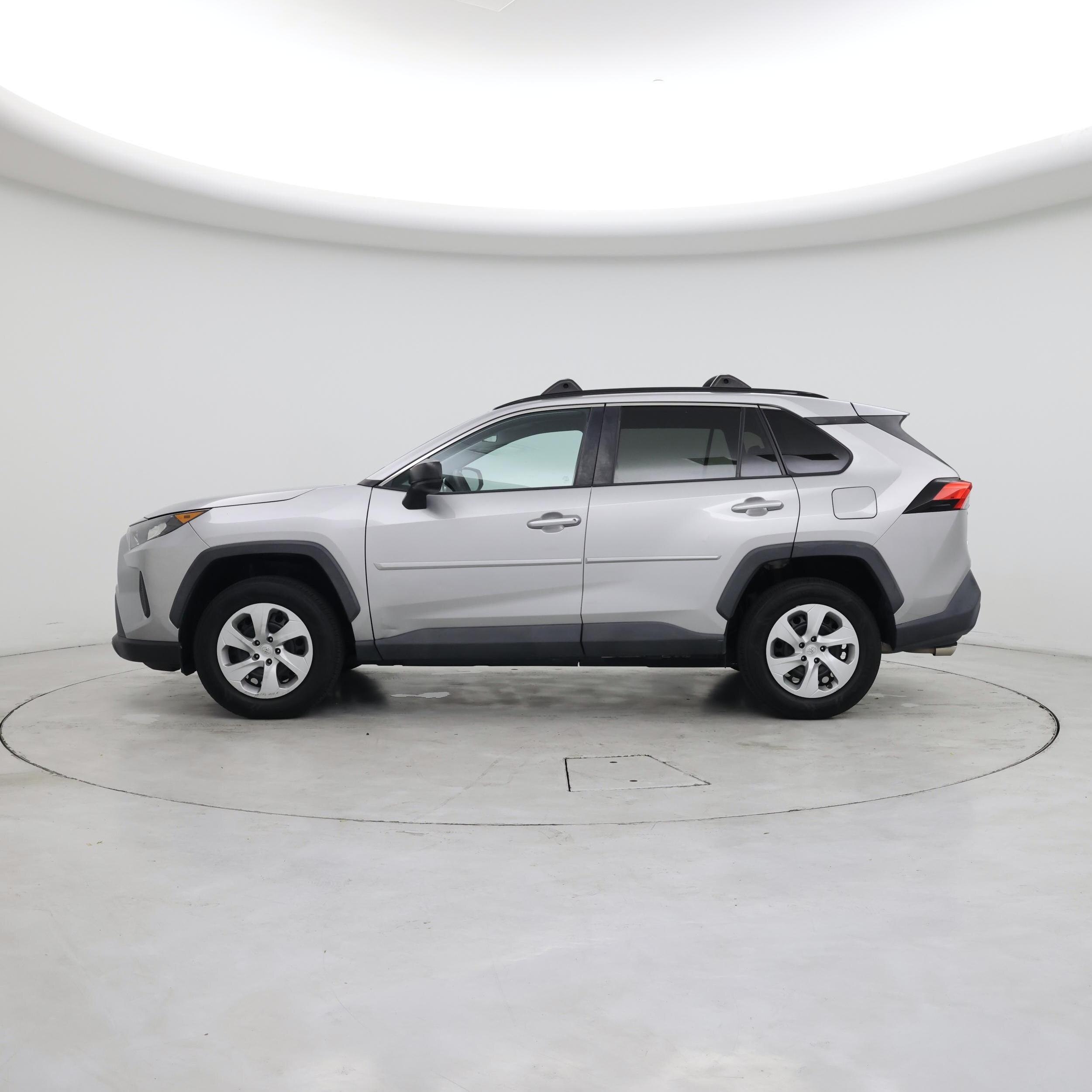 Thumbnail: 2020 Toyota RAV4 - 3