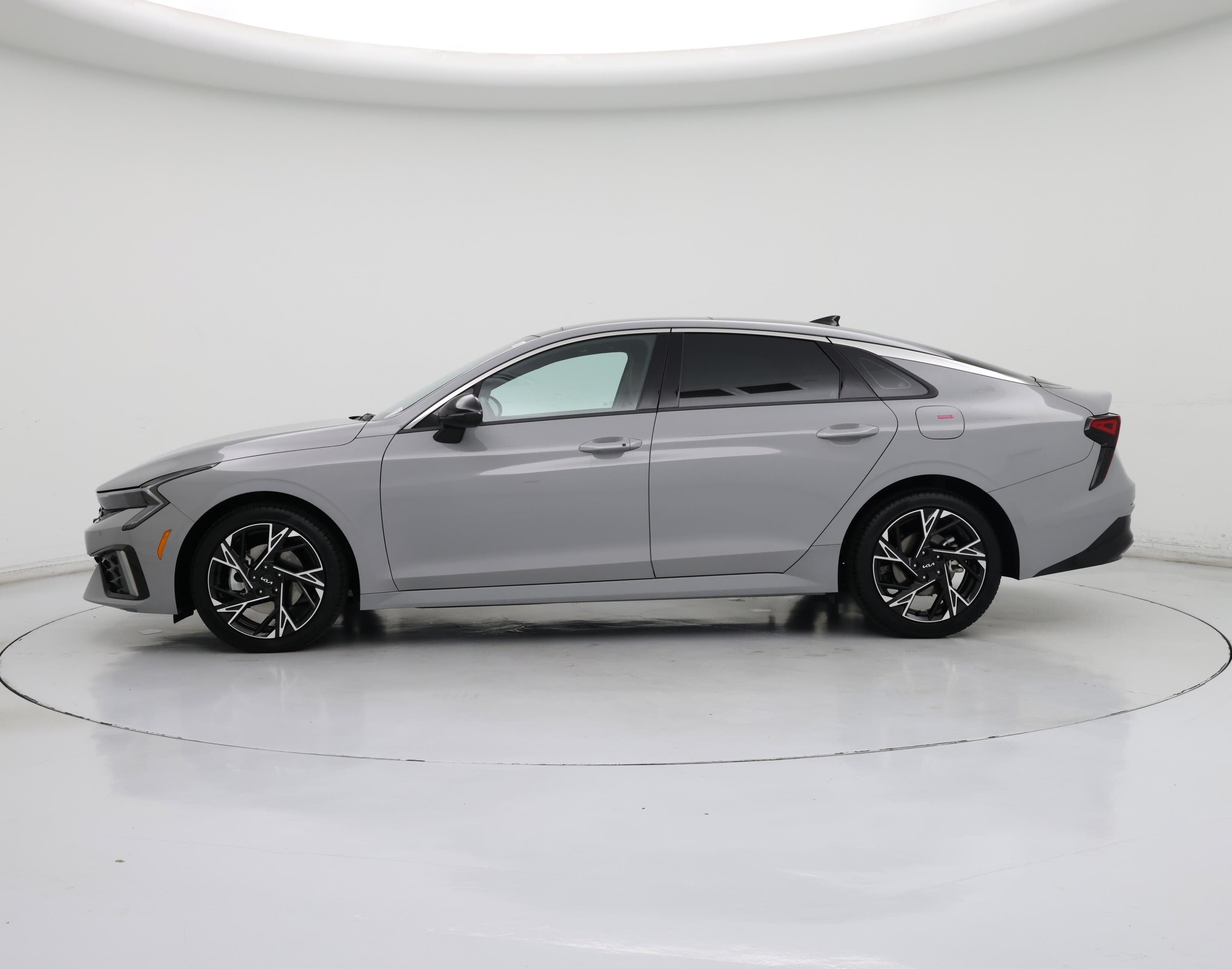 Thumbnail: 2025 Kia K5 - 3