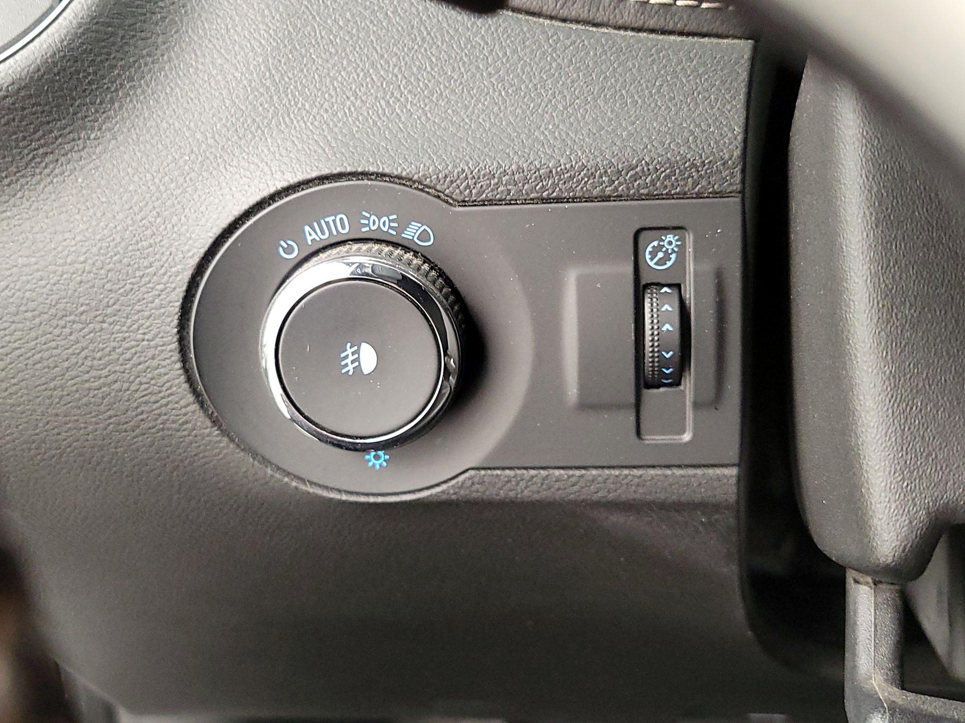 Thumbnail: 2014 Chevrolet Camaro - 13