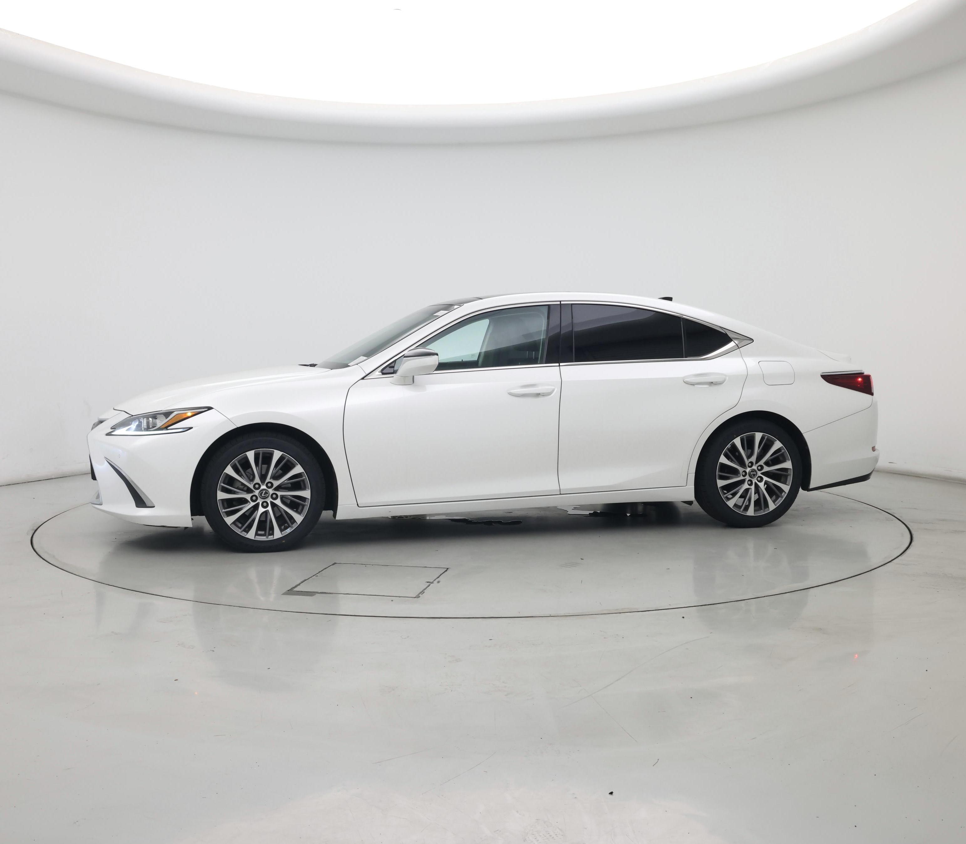 Thumbnail: 2020 Lexus ES - 3