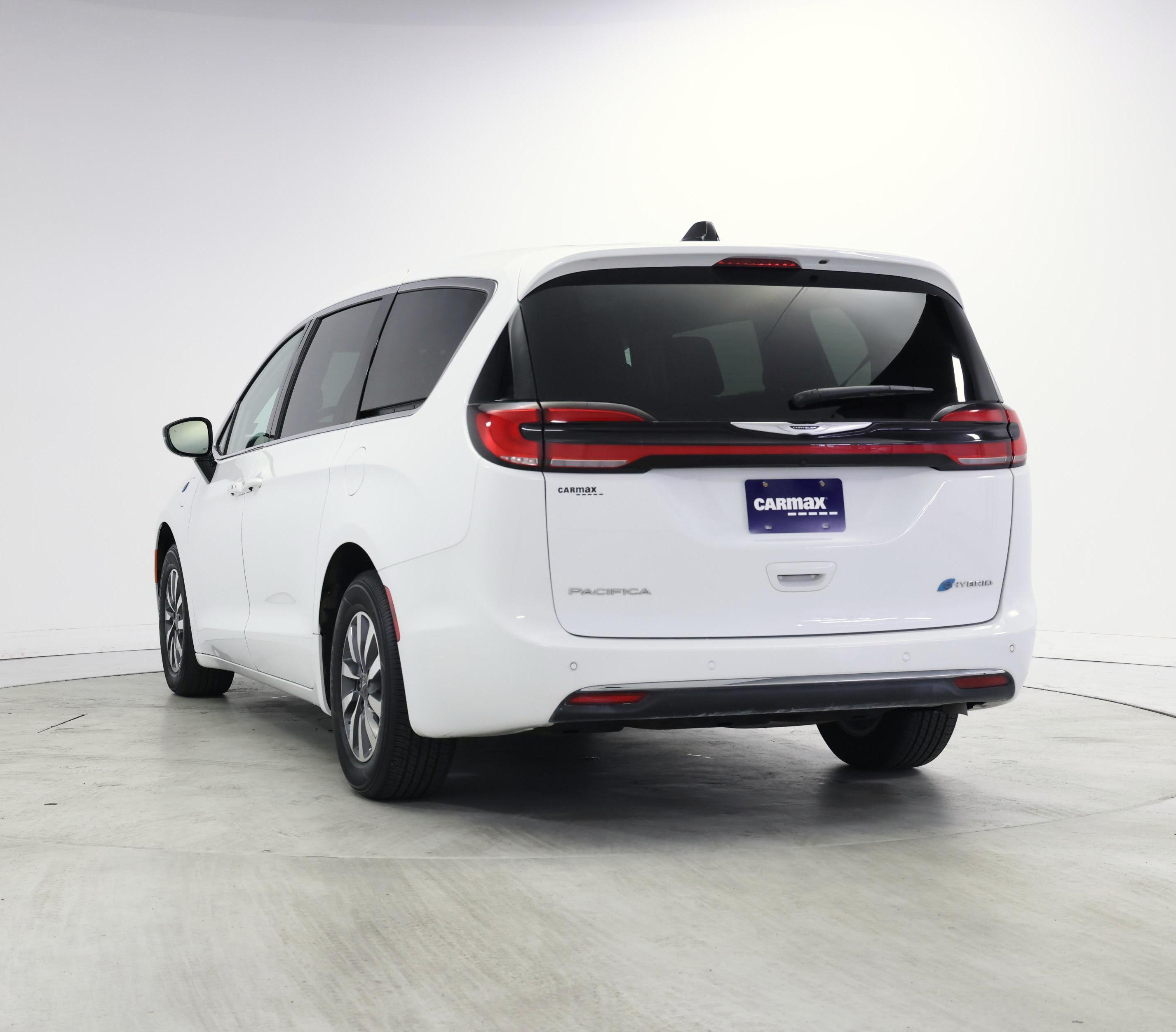 Thumbnail: 2024 Chrysler Pacifica - 2