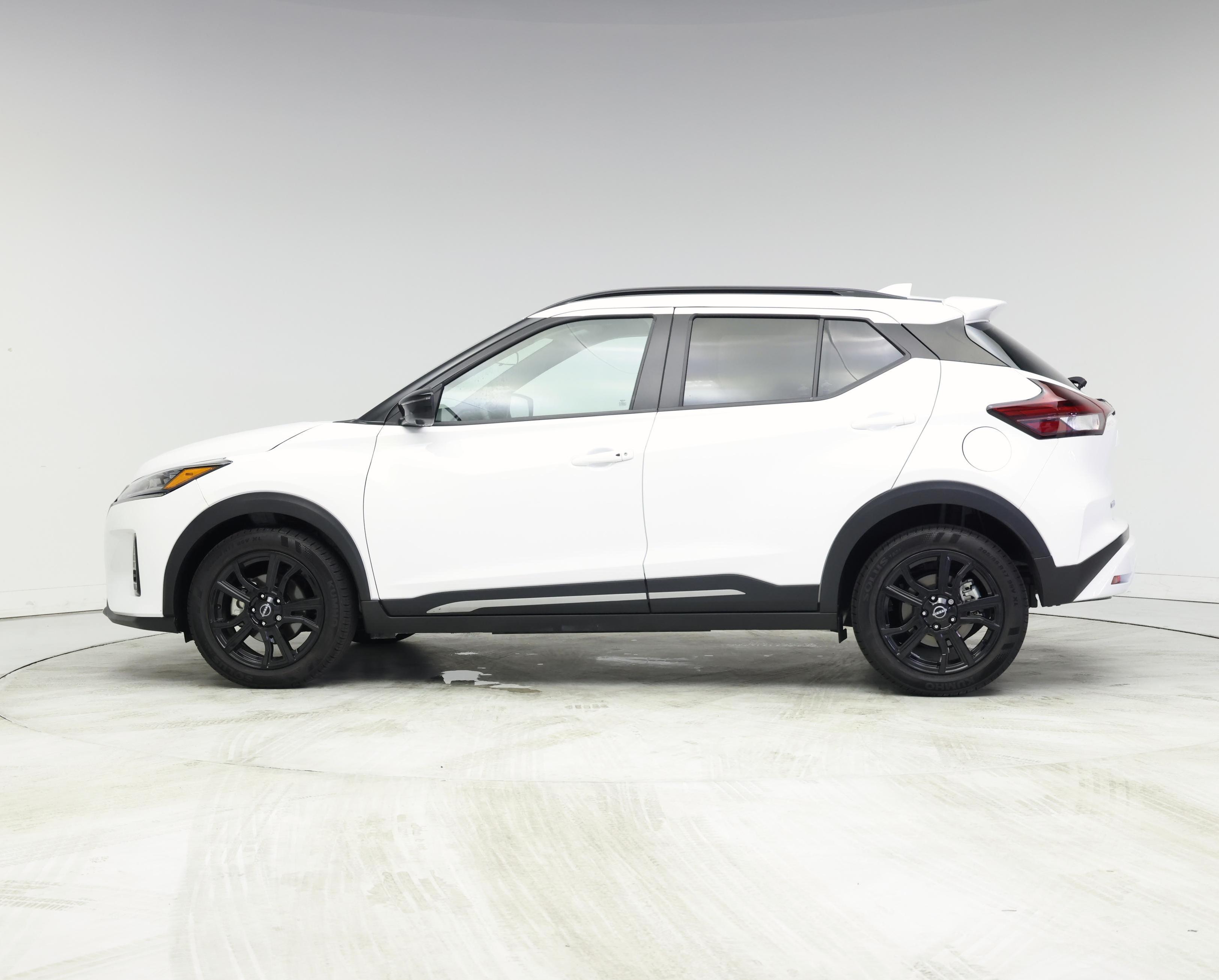 Thumbnail: 2024 Nissan Kicks - 3