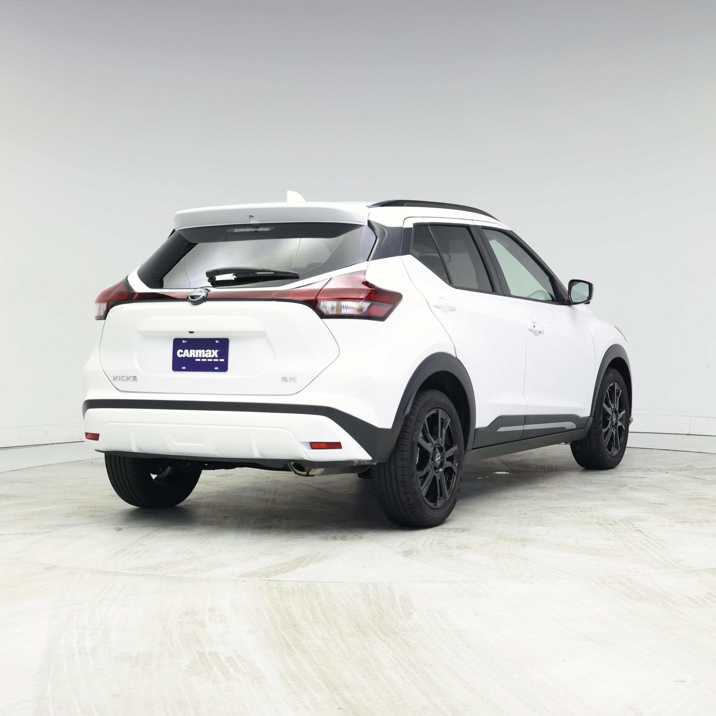 Thumbnail: 2024 Nissan Kicks - 8