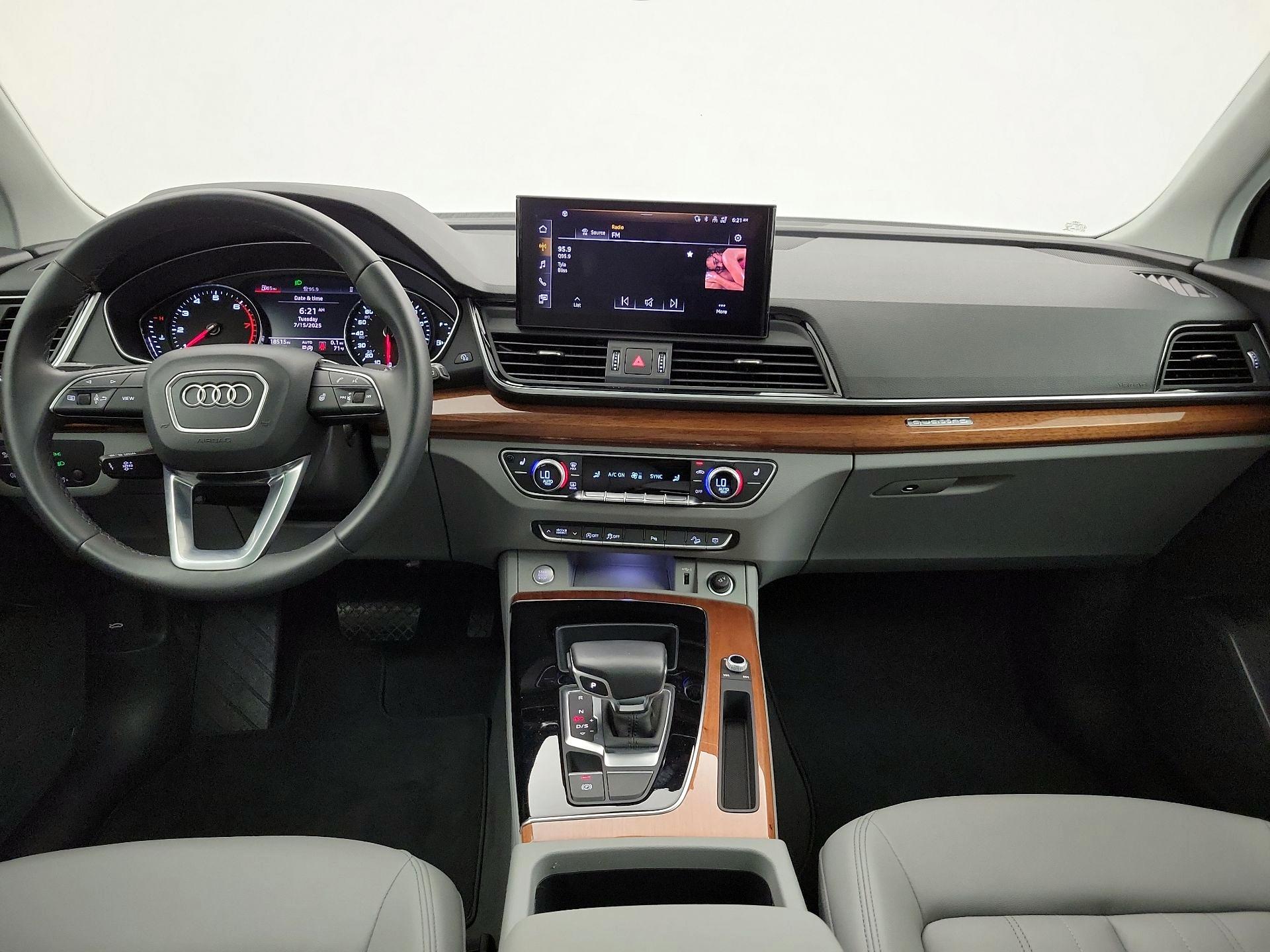 Thumbnail: 2022 Audi Q5 - 9