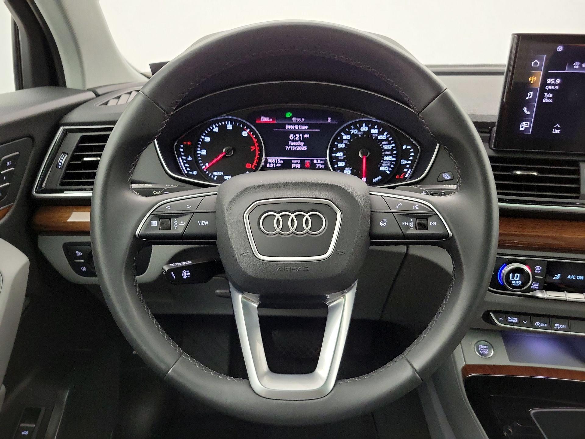 Thumbnail: 2022 Audi Q5 - 10