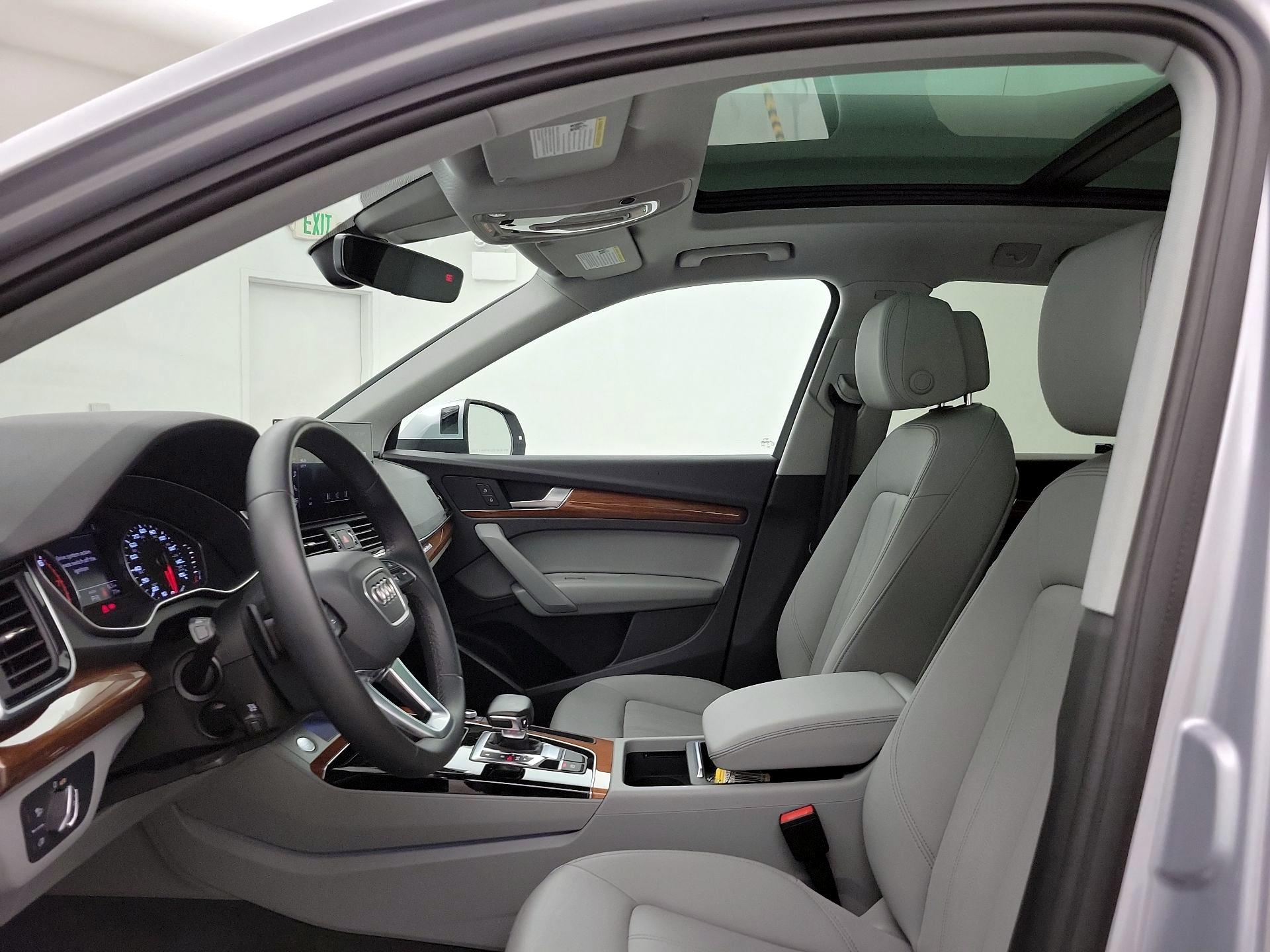 Thumbnail: 2022 Audi Q5 - 19