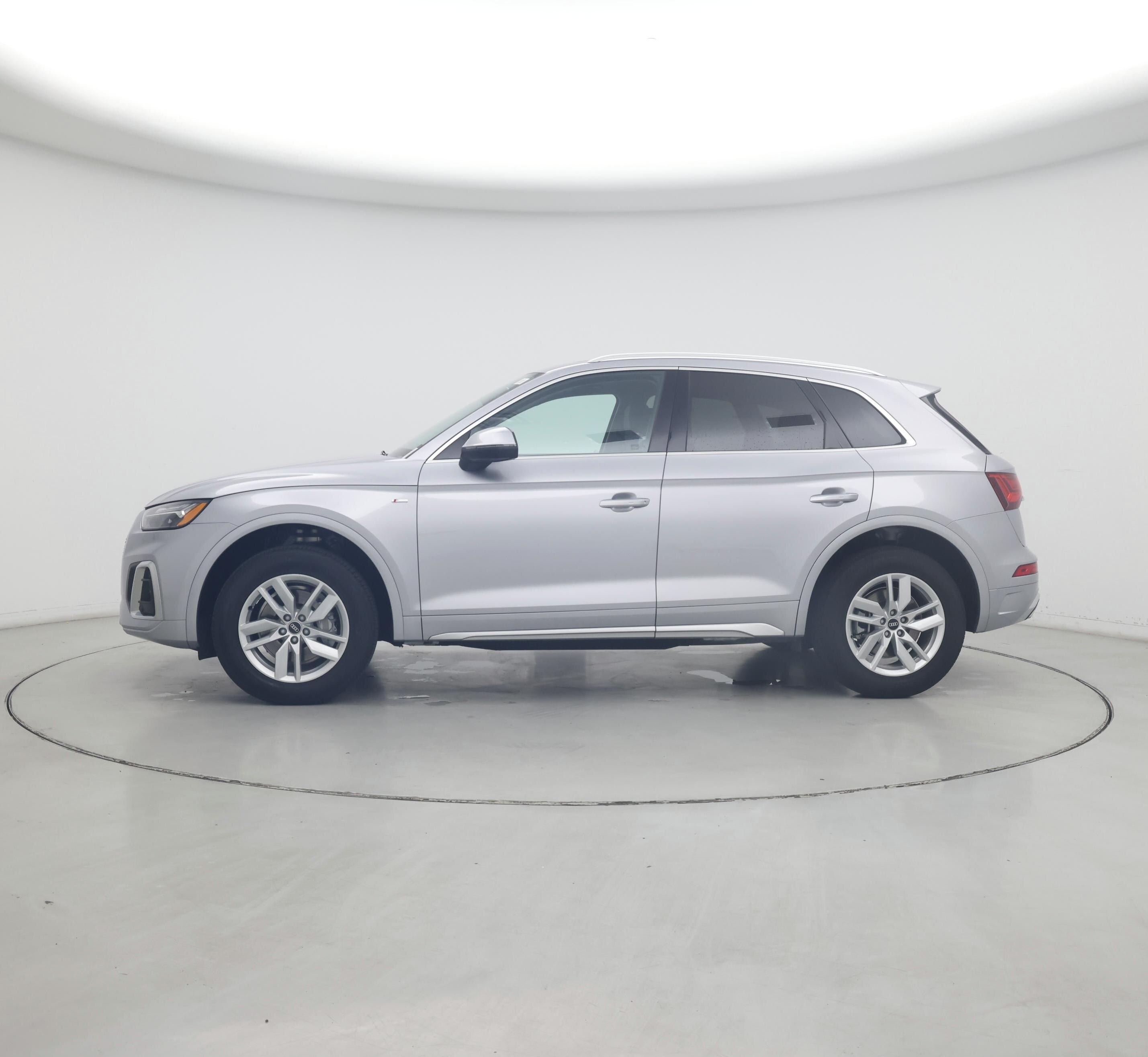 Thumbnail: 2022 Audi Q5 - 3