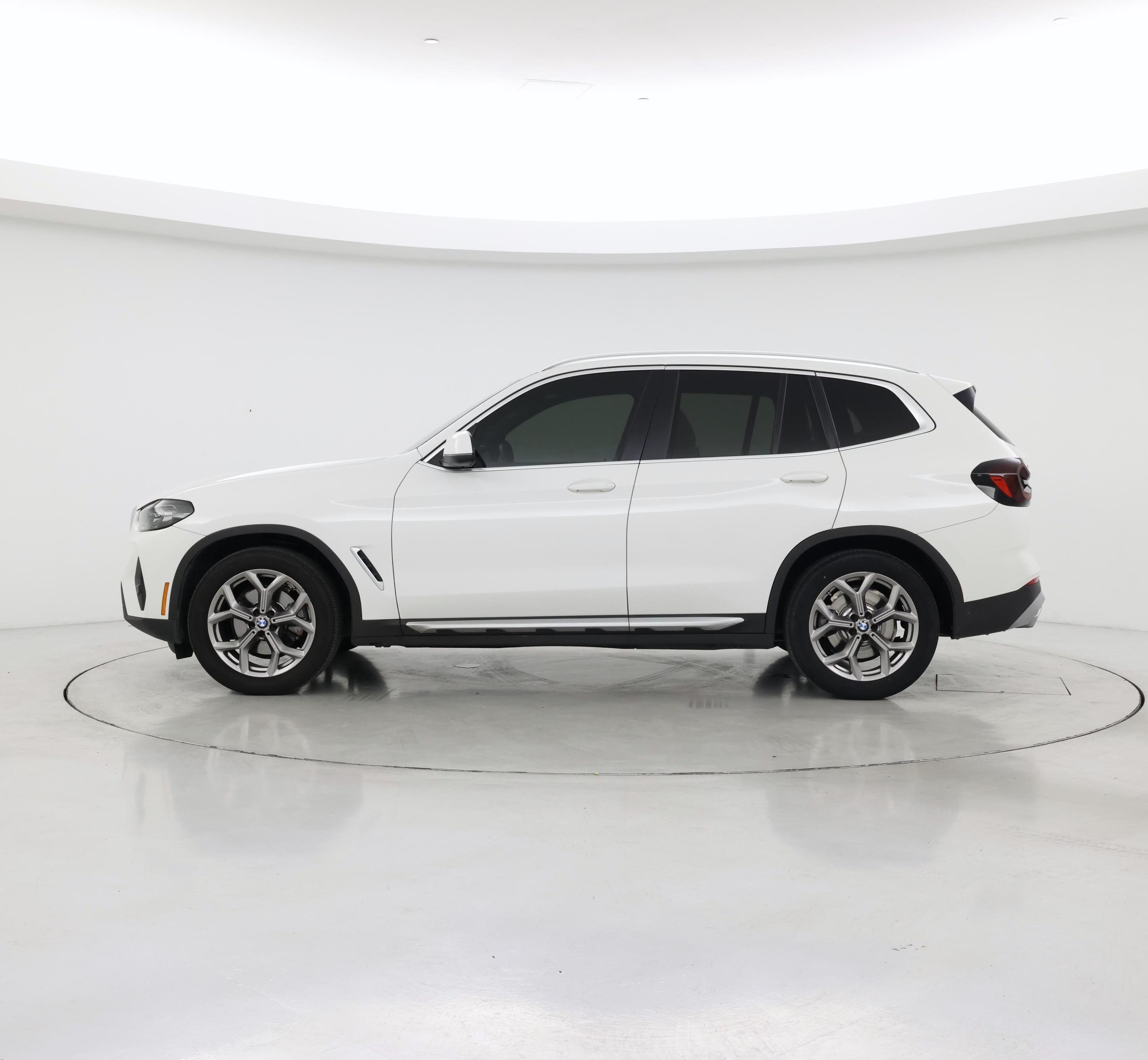 Thumbnail: 2022 BMW X3 - 3