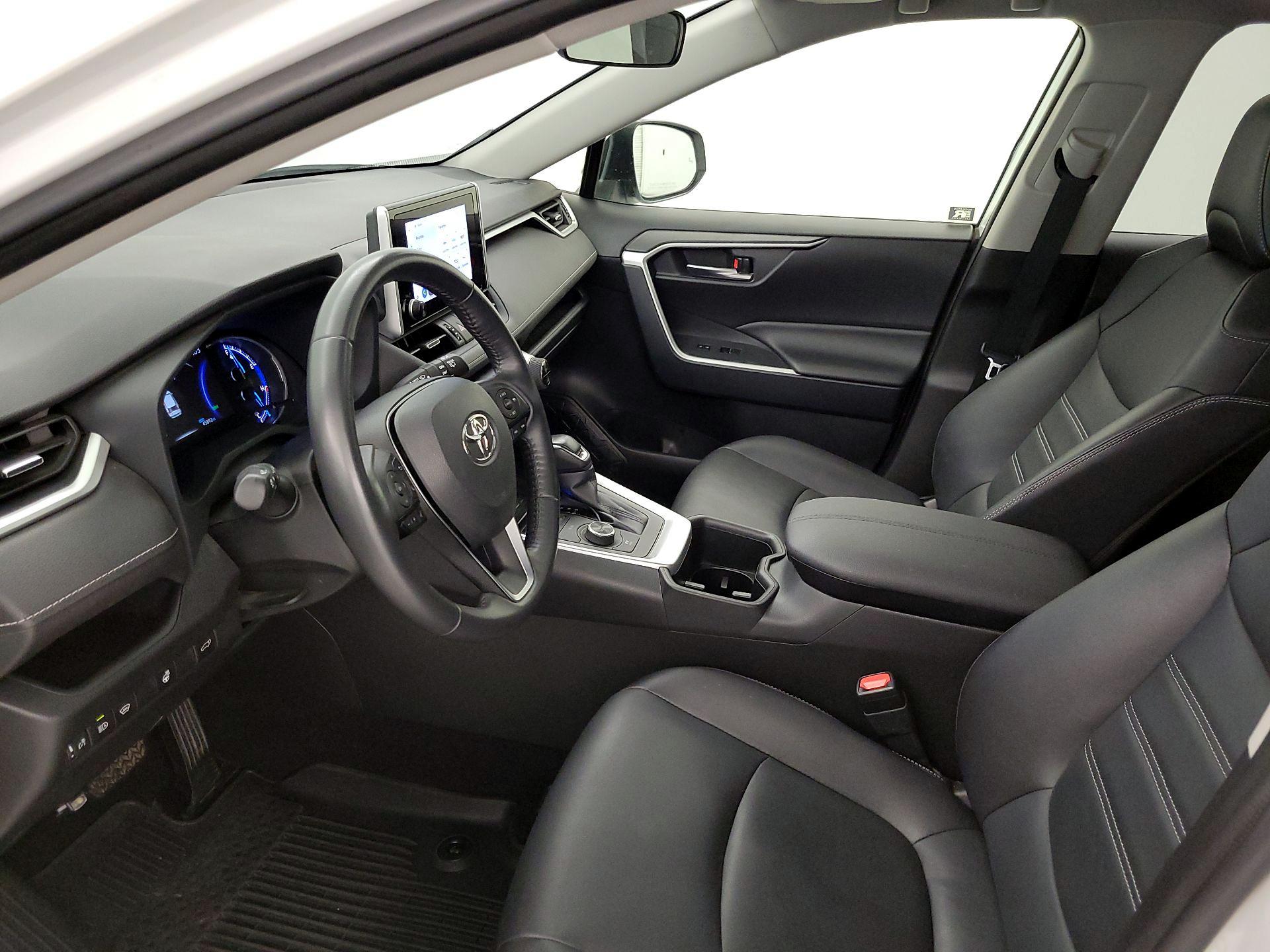 Thumbnail: 2024 Toyota RAV4 - 11
