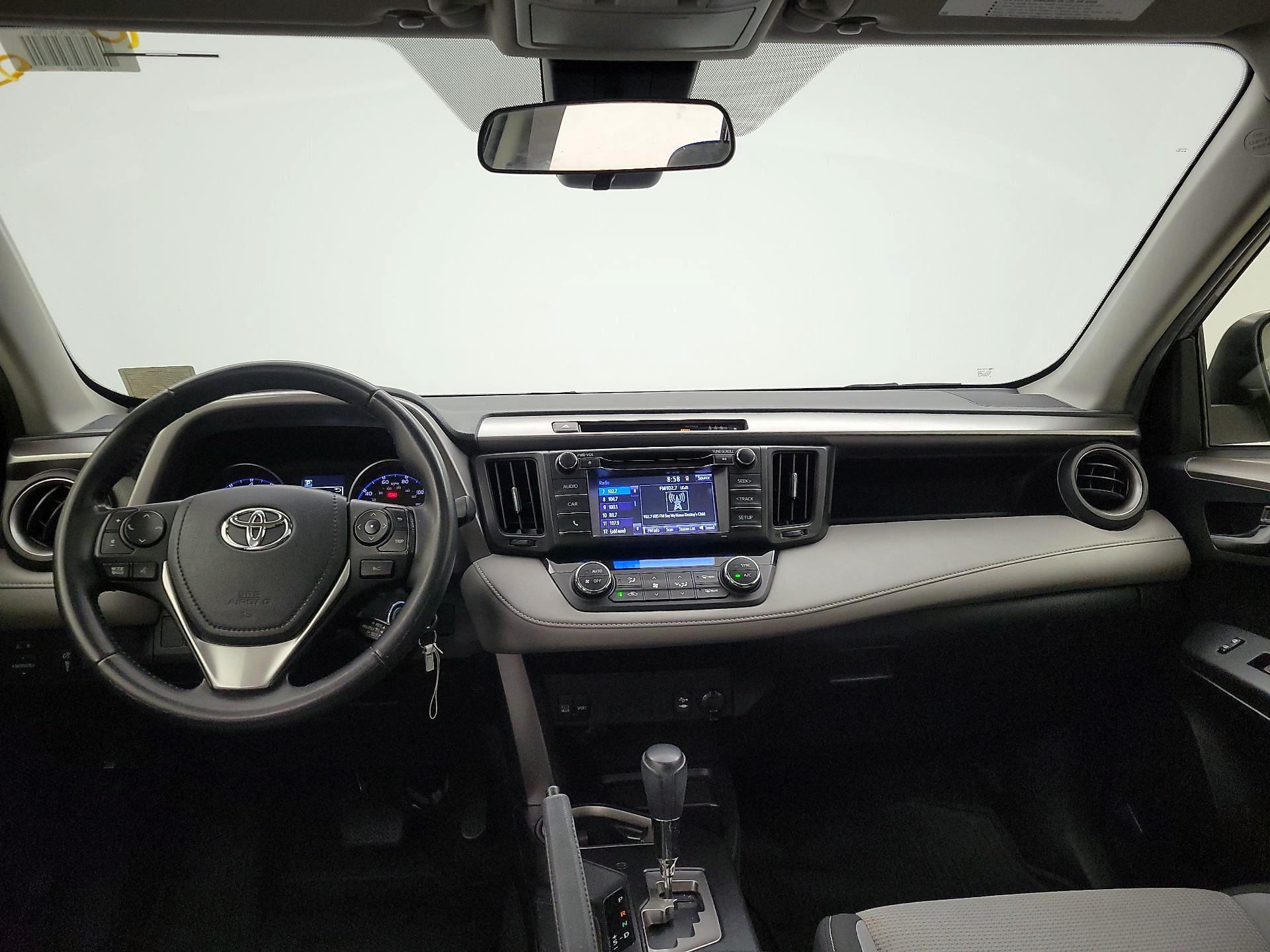 Thumbnail: 2018 Toyota RAV4 - 9