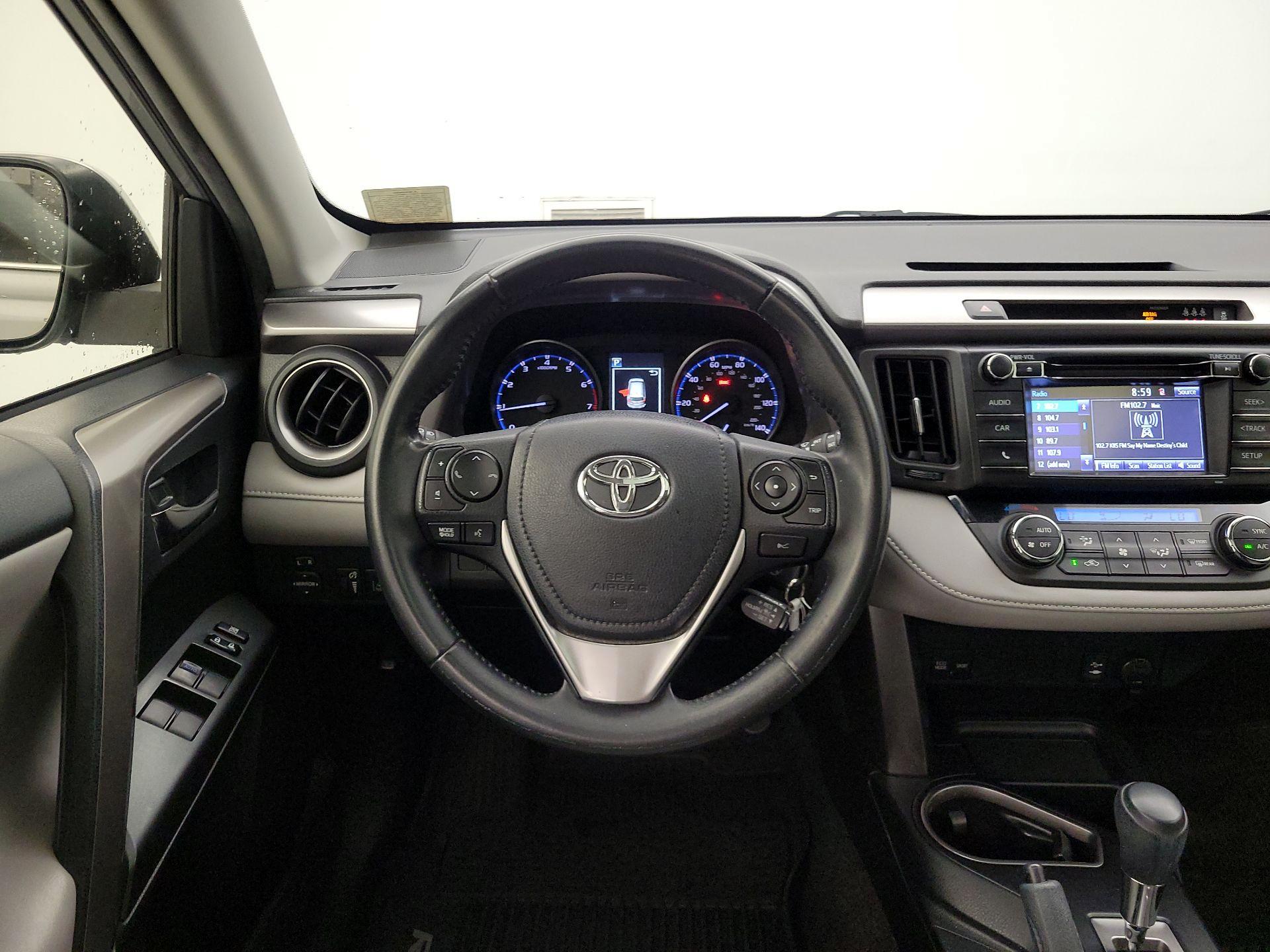 Thumbnail: 2018 Toyota RAV4 - 10