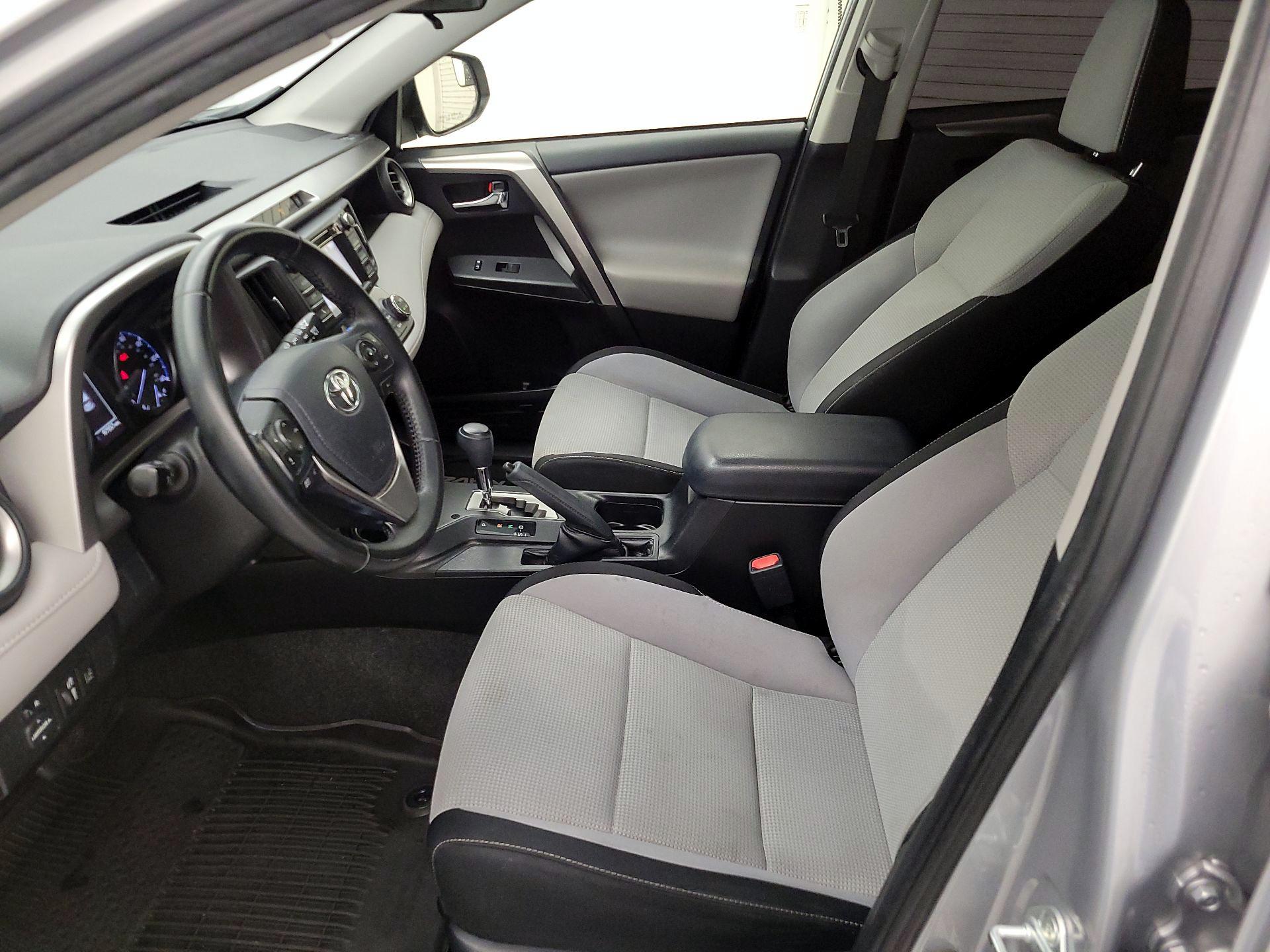 Thumbnail: 2018 Toyota RAV4 - 11