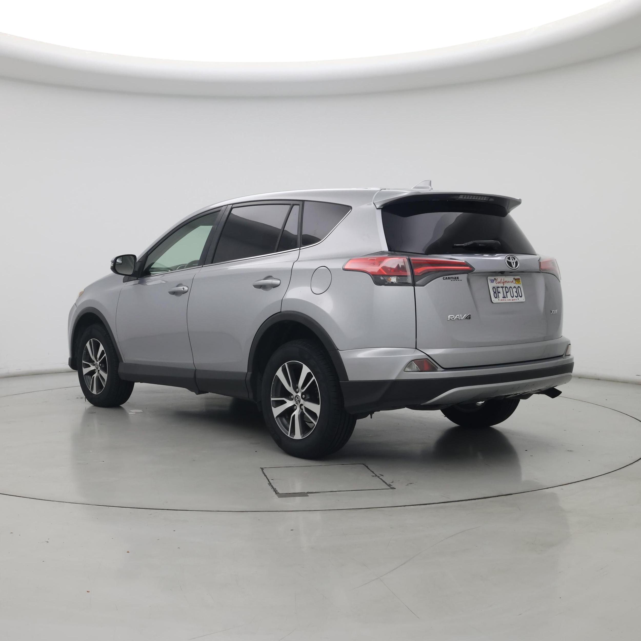 Thumbnail: 2018 Toyota RAV4 - 2