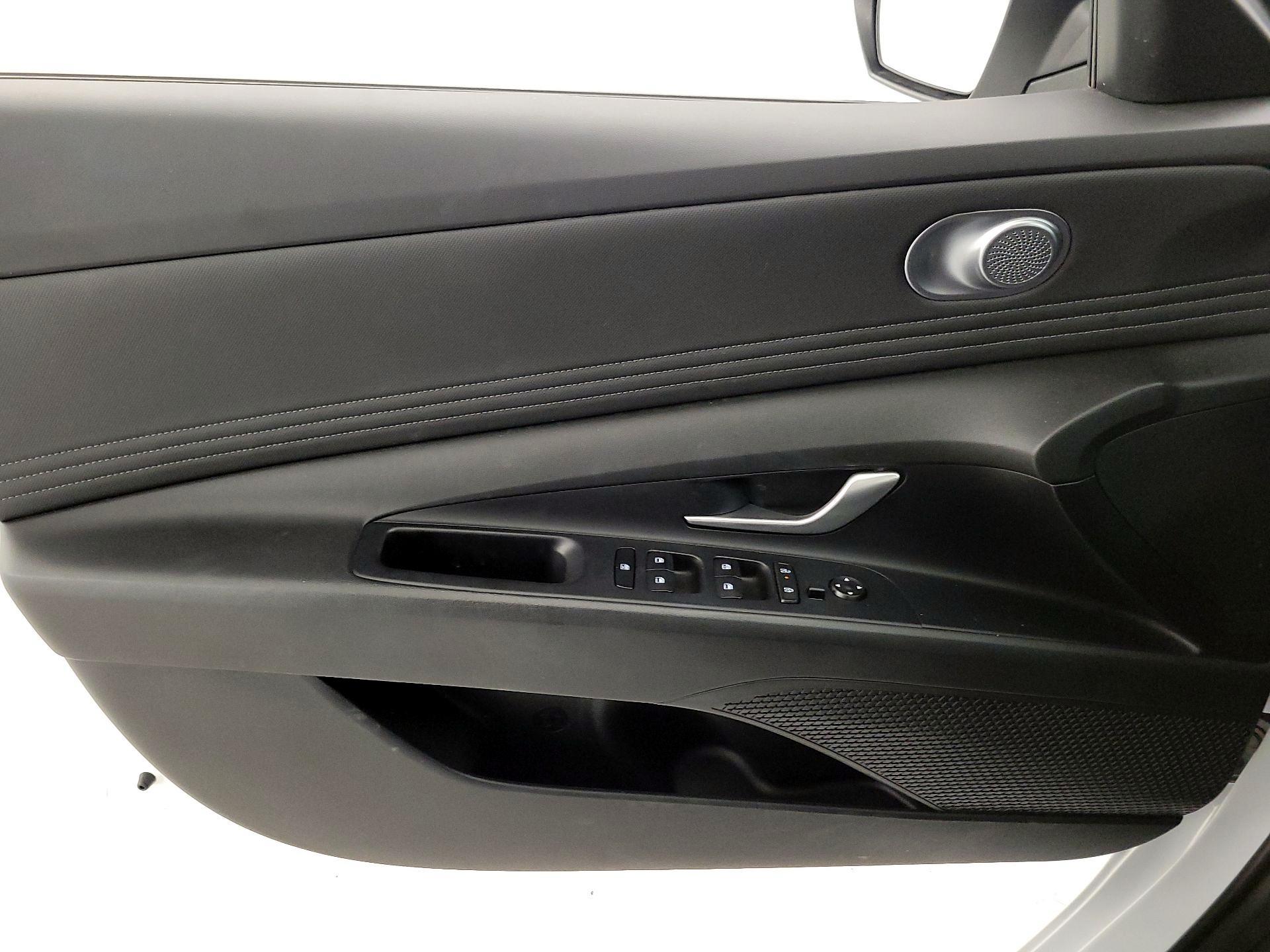 Thumbnail: 2024 Hyundai Elantra - 12