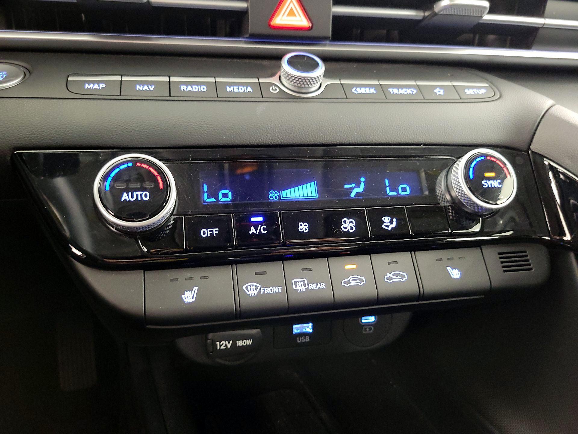 Thumbnail: 2024 Hyundai Elantra - 17