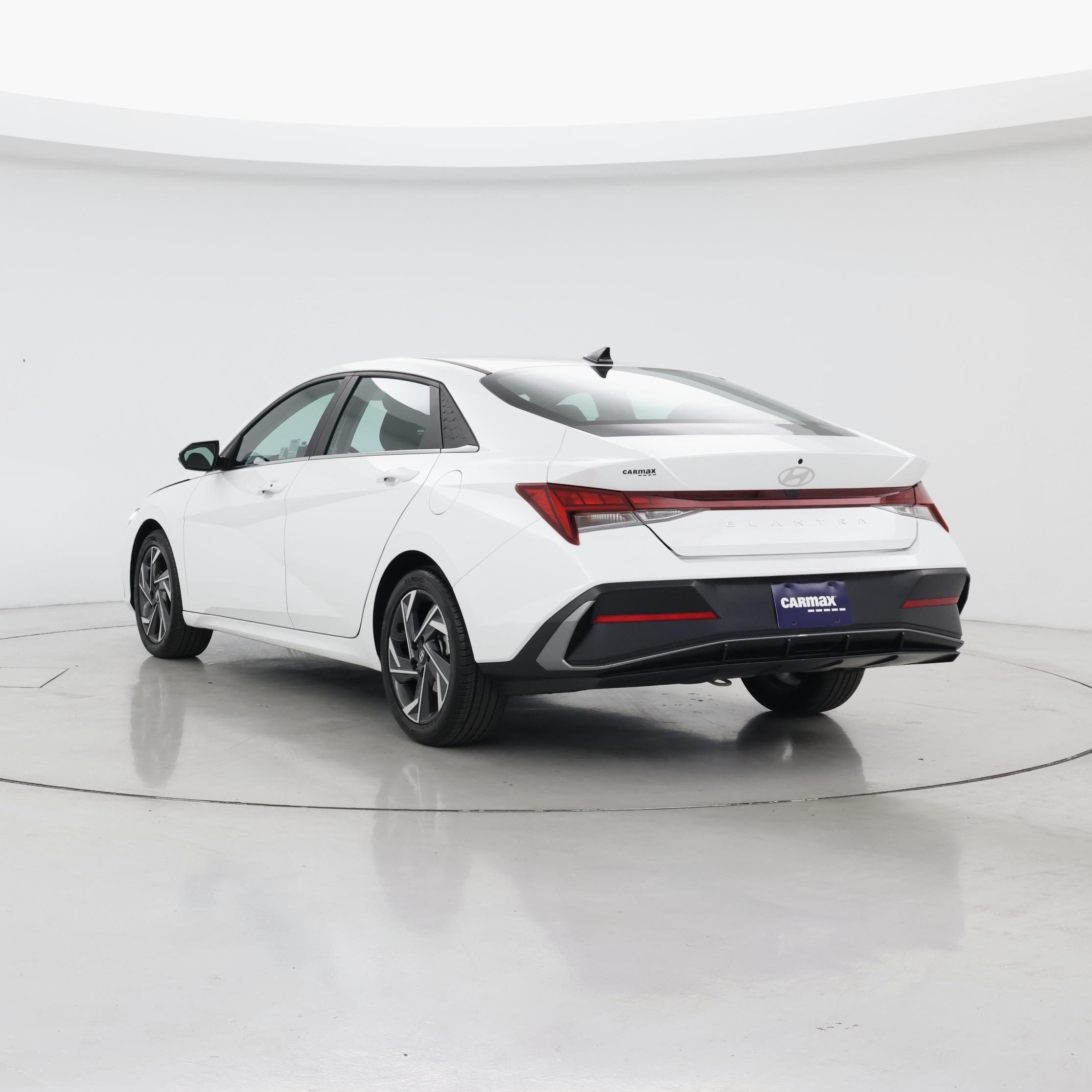 Thumbnail: 2024 Hyundai Elantra - 2
