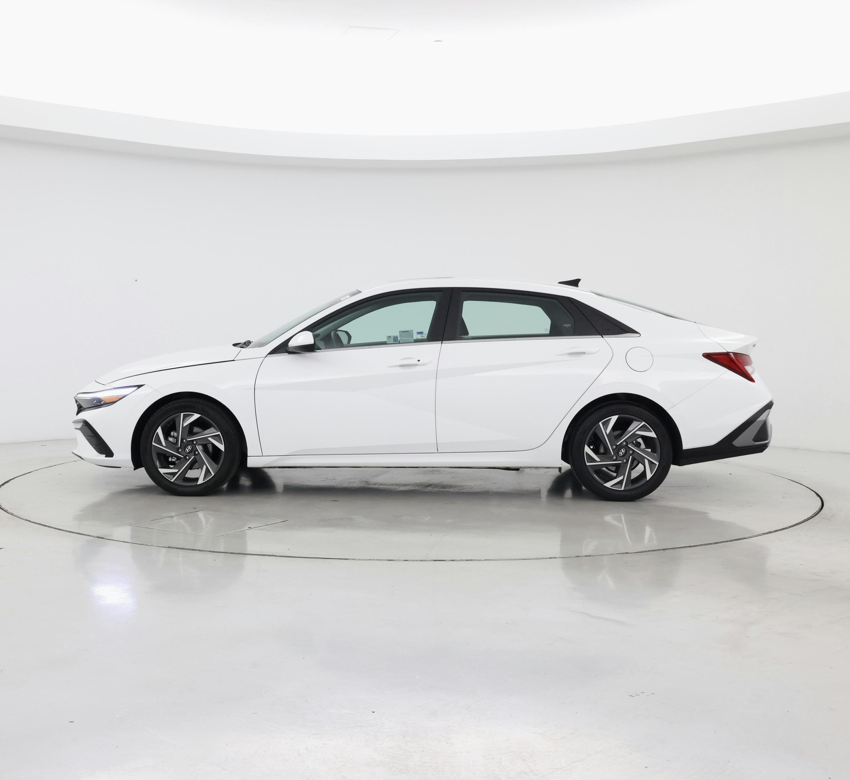Thumbnail: 2024 Hyundai Elantra - 3