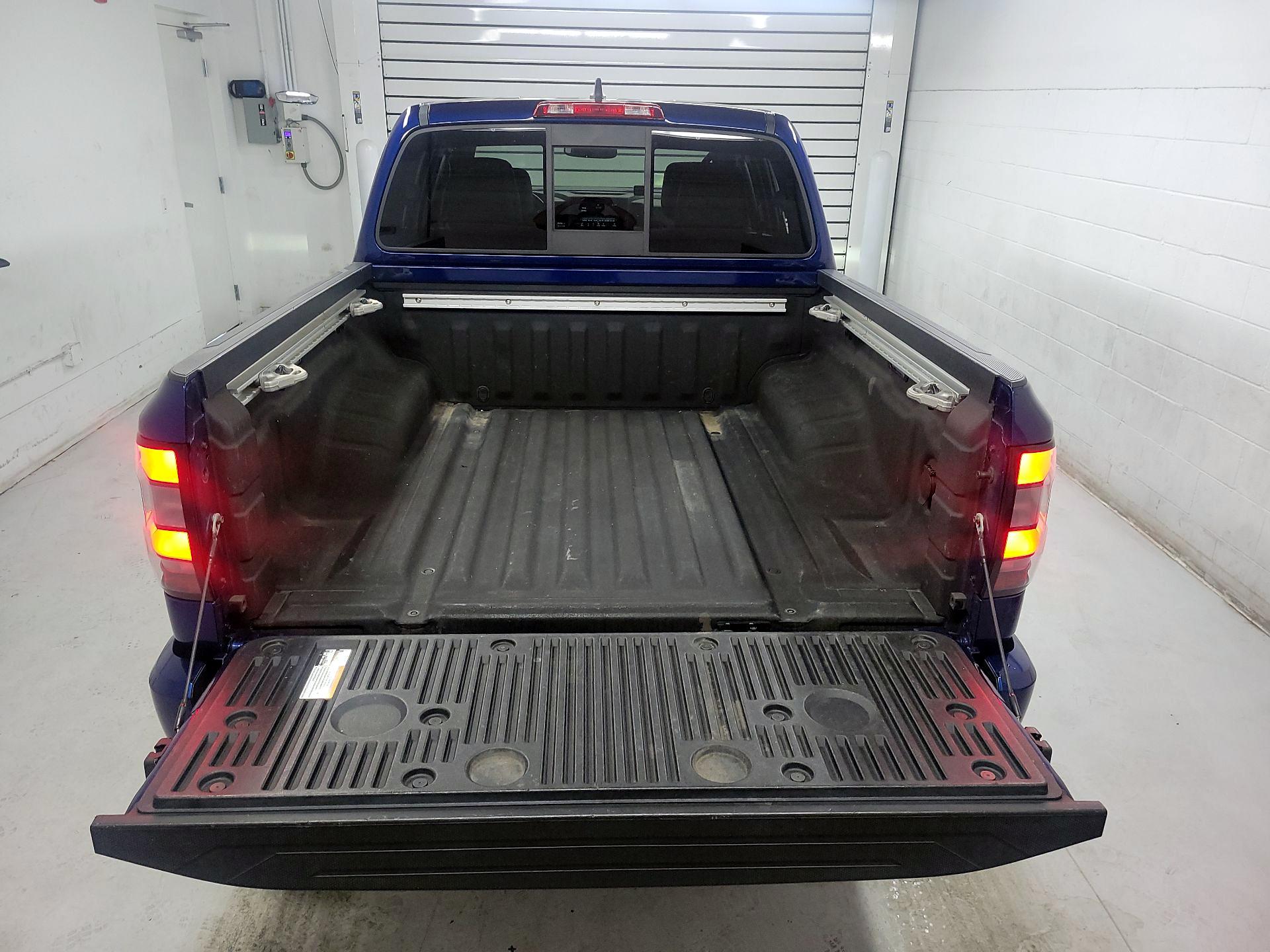 Thumbnail: 2022 Nissan Frontier - 18
