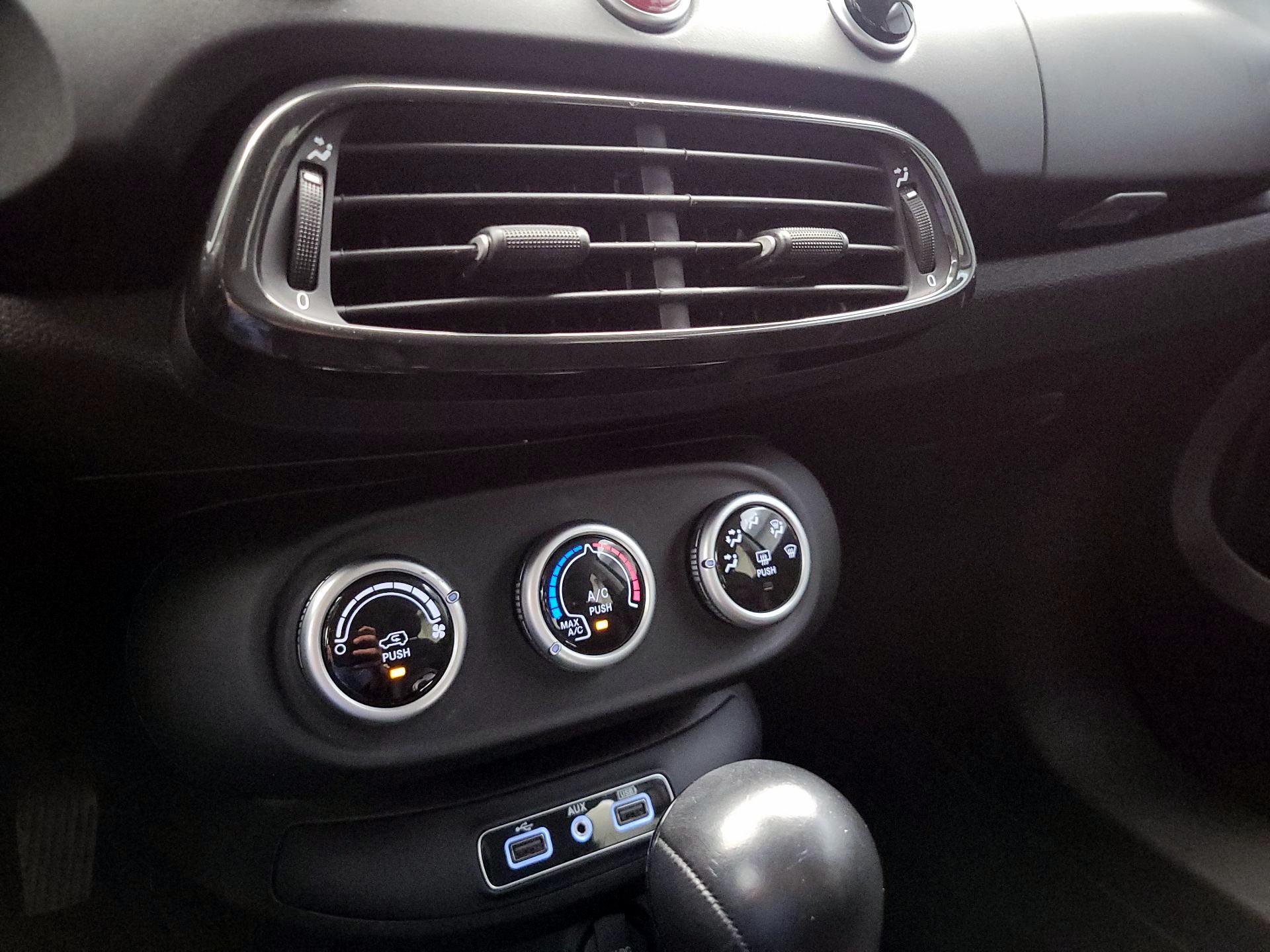 Thumbnail: 2018 Fiat 500X - 16