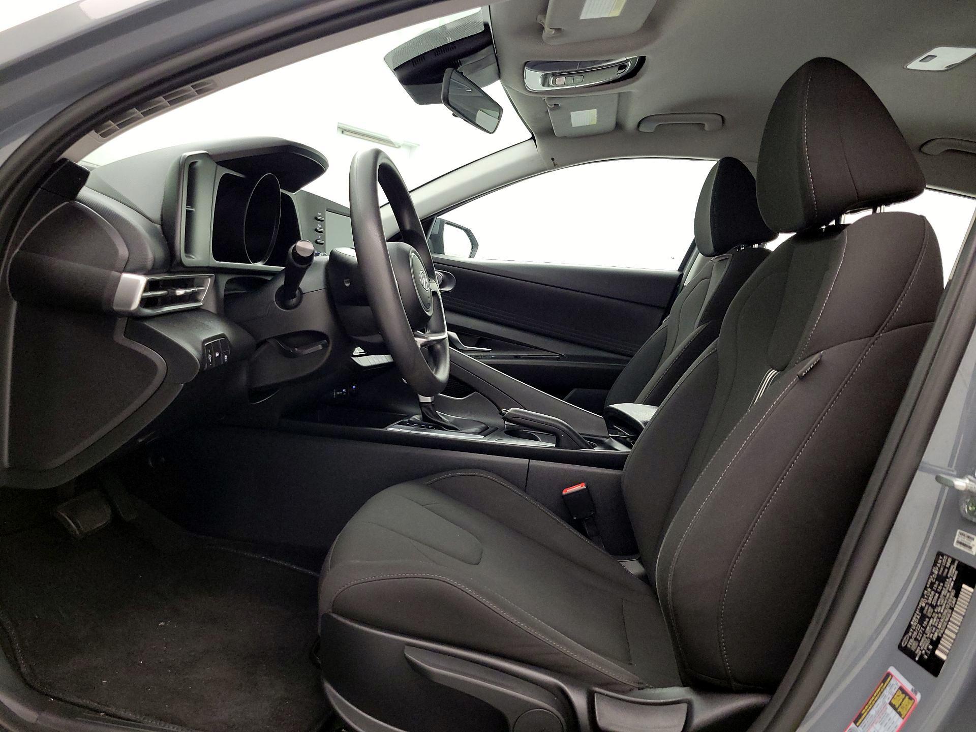 Thumbnail: 2022 Hyundai Elantra - 11