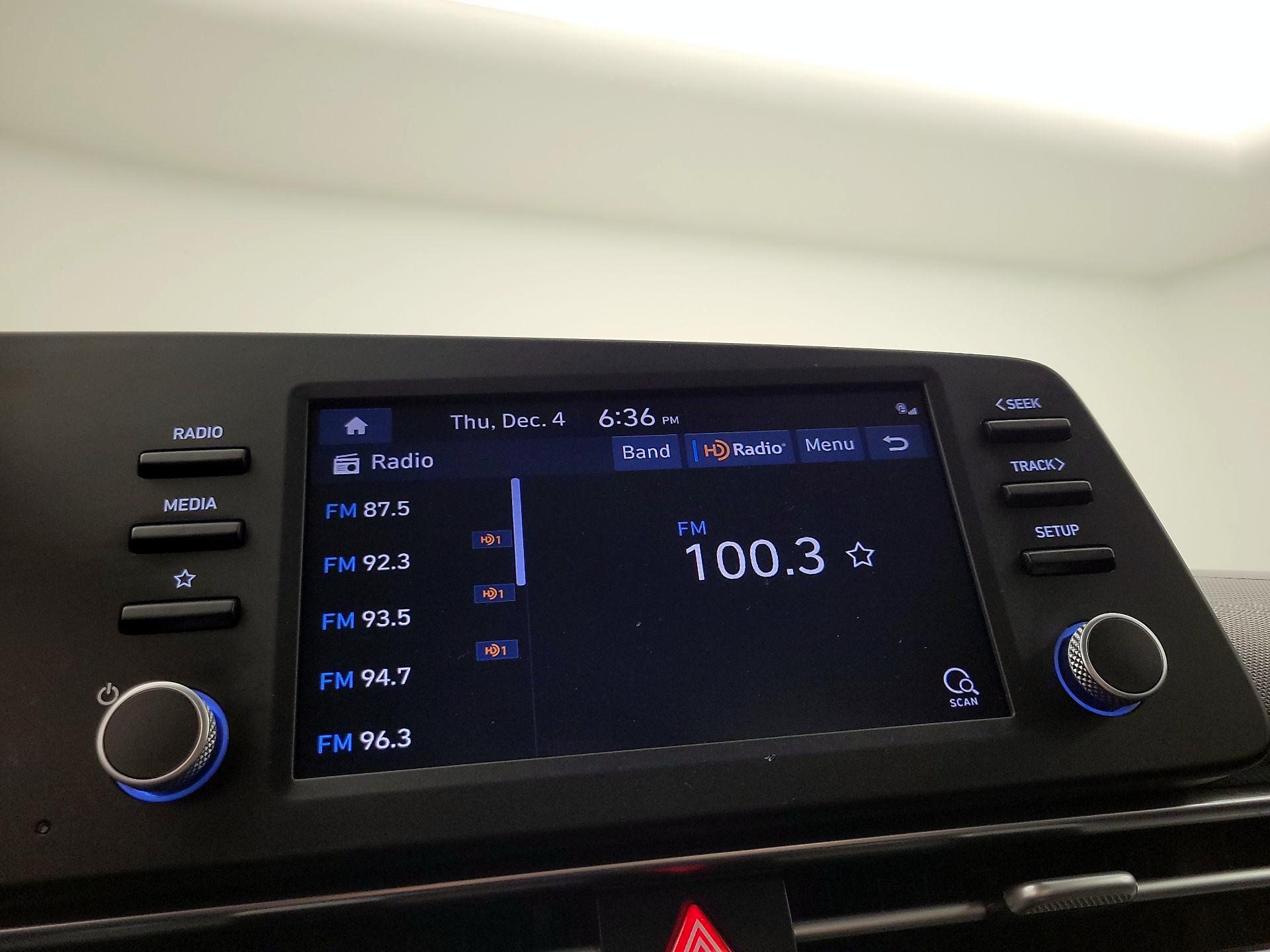 Thumbnail: 2022 Hyundai Elantra - 15