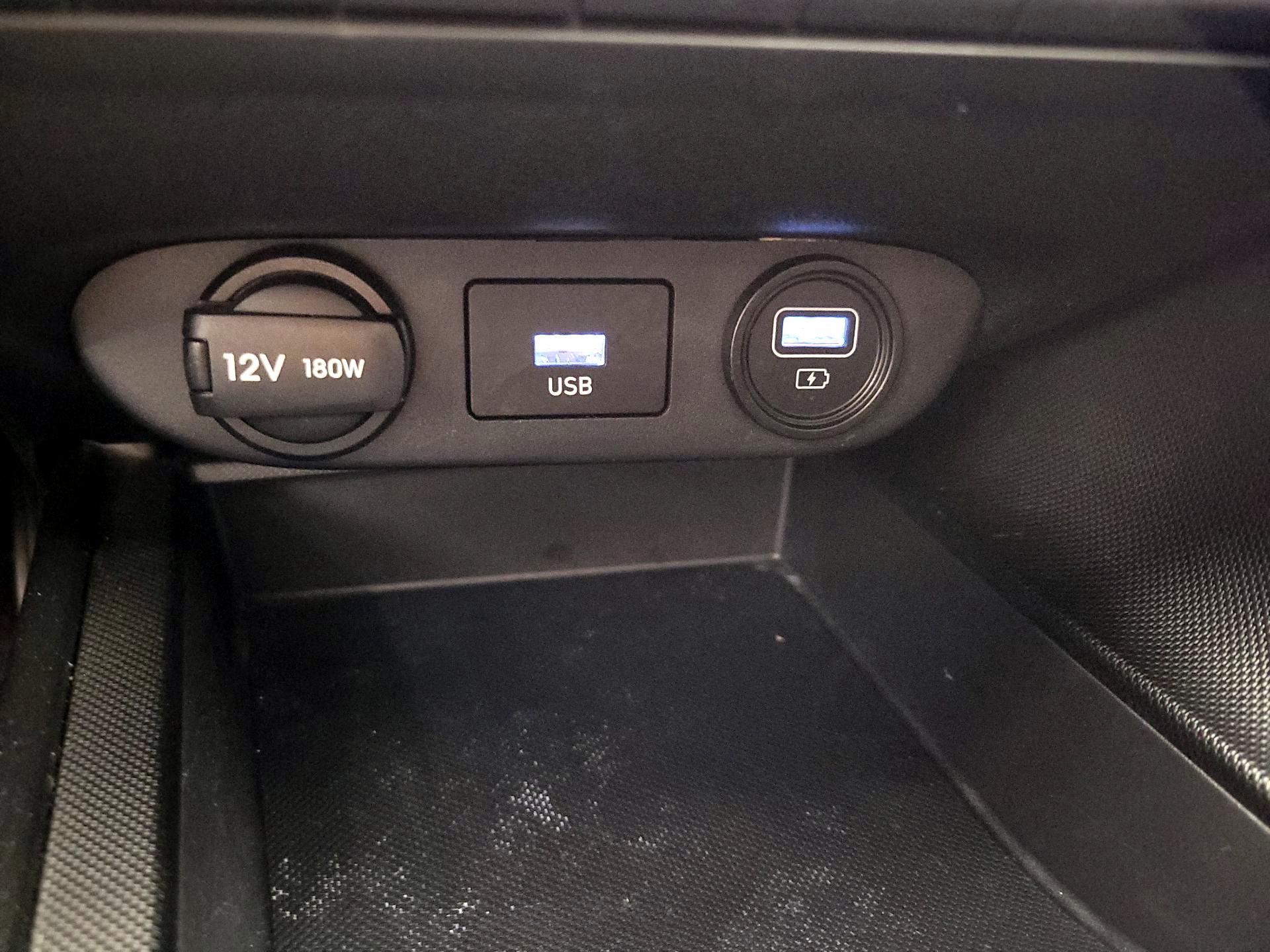 Thumbnail: 2022 Hyundai Elantra - 18