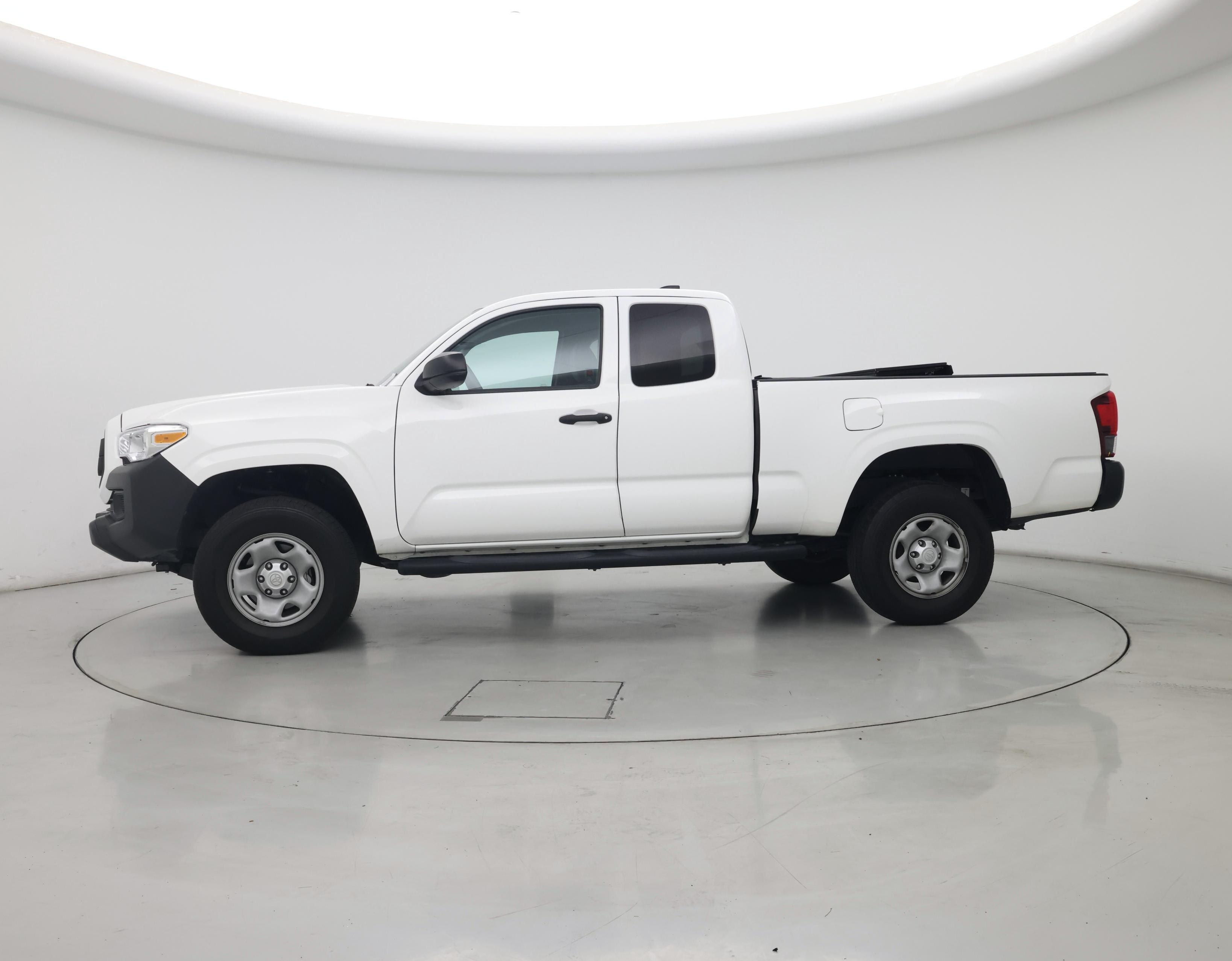 Thumbnail: 2023 Toyota Tacoma - 3