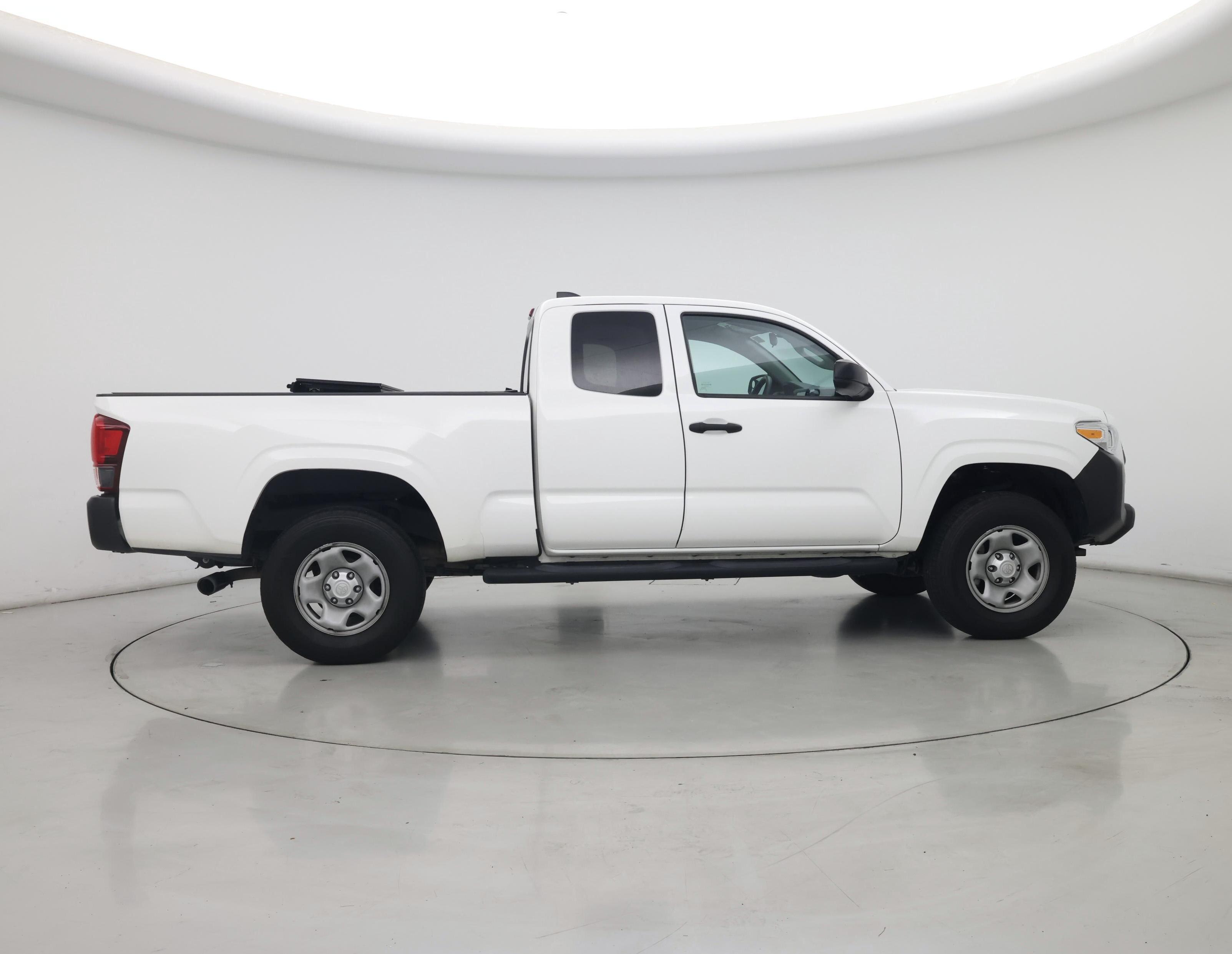 Thumbnail: 2023 Toyota Tacoma - 7