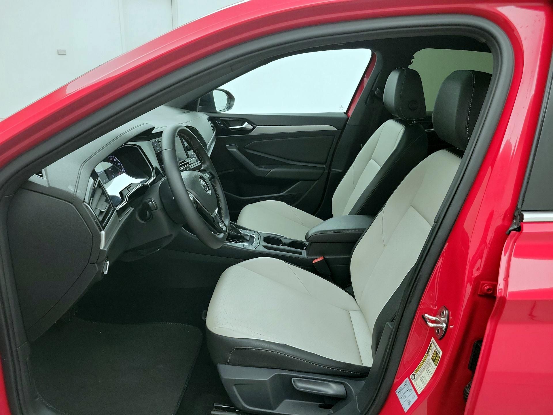 Thumbnail: 2021 Volkswagen Jetta - 11