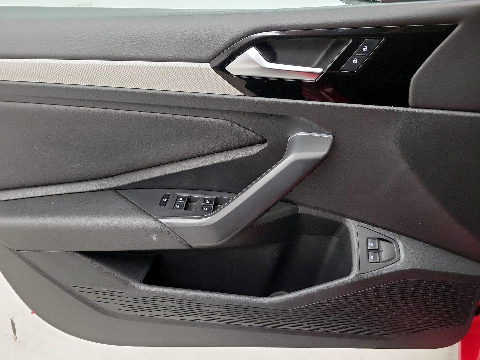 Thumbnail: 2021 Volkswagen Jetta - 12