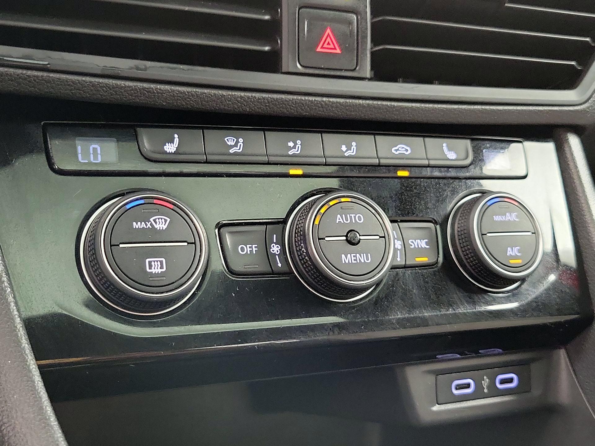 Thumbnail: 2021 Volkswagen Jetta - 16
