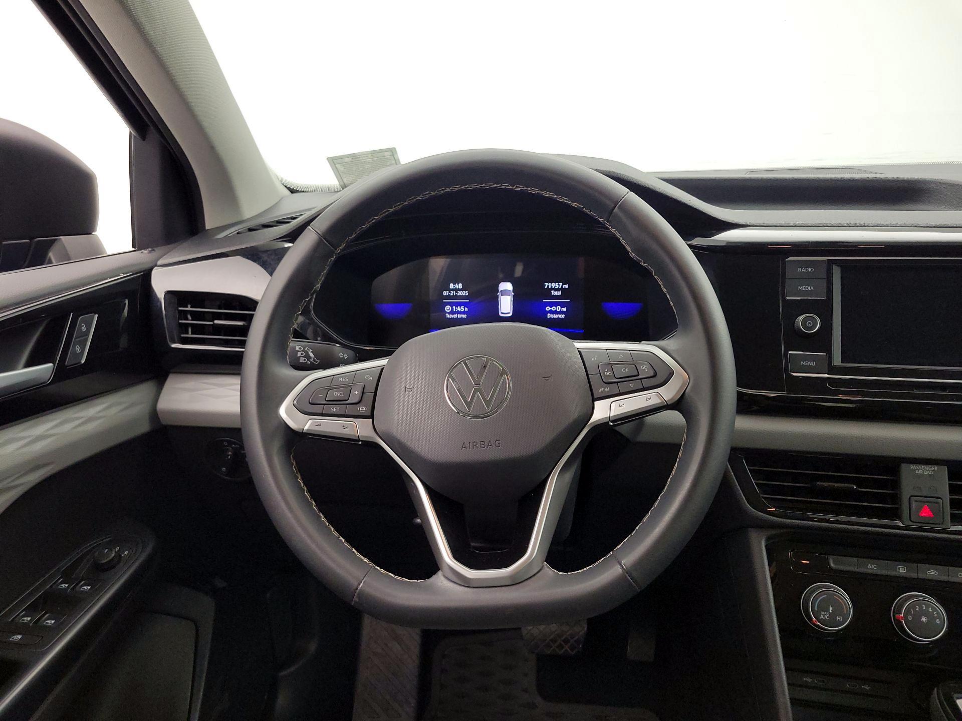 Thumbnail: 2023 Volkswagen Taos - 10