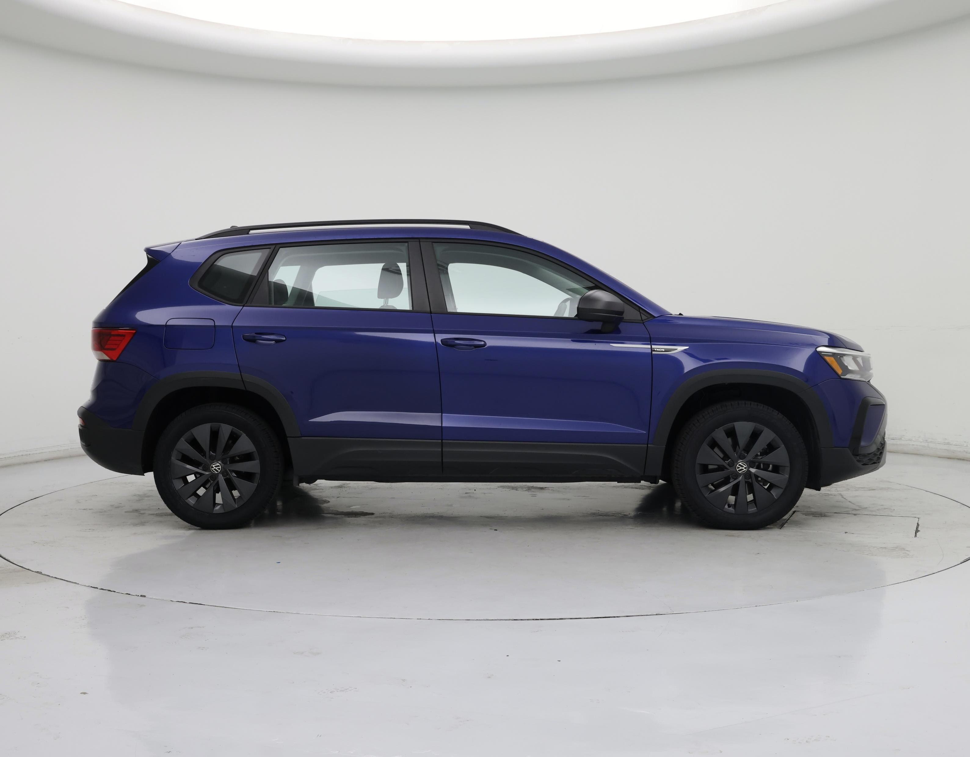Thumbnail: 2023 Volkswagen Taos - 7