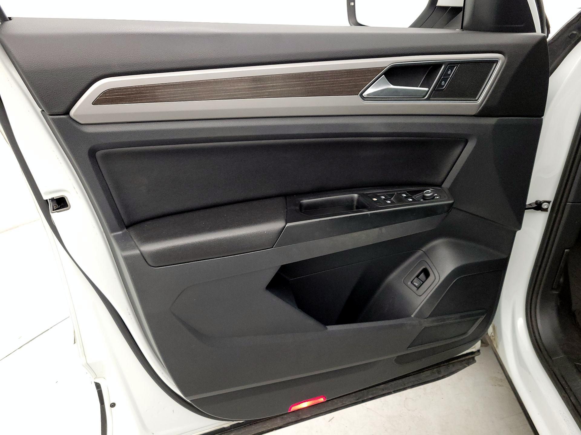 Thumbnail: 2019 Volkswagen Atlas - 12