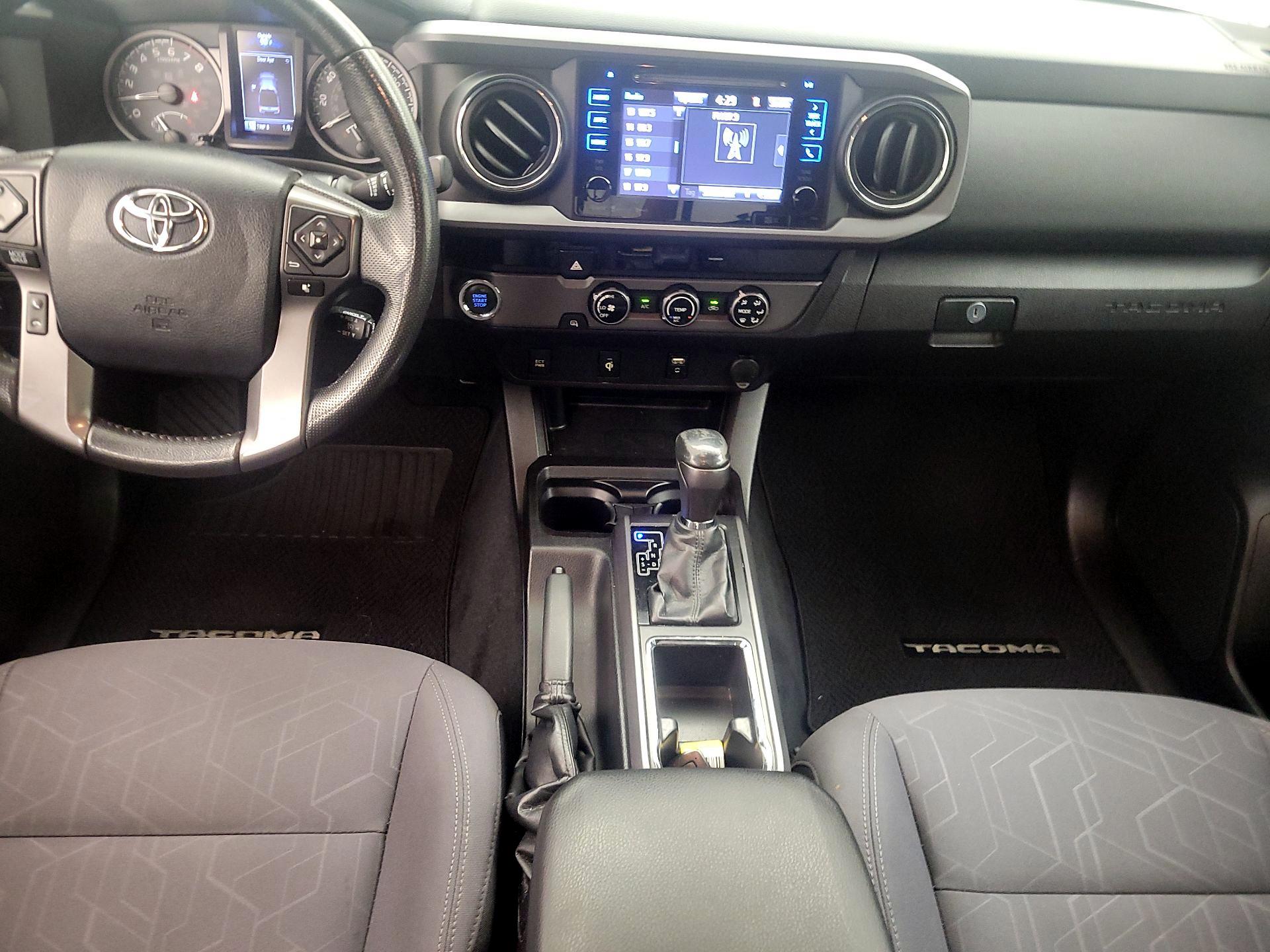 Thumbnail: 2016 Toyota Tacoma - 9