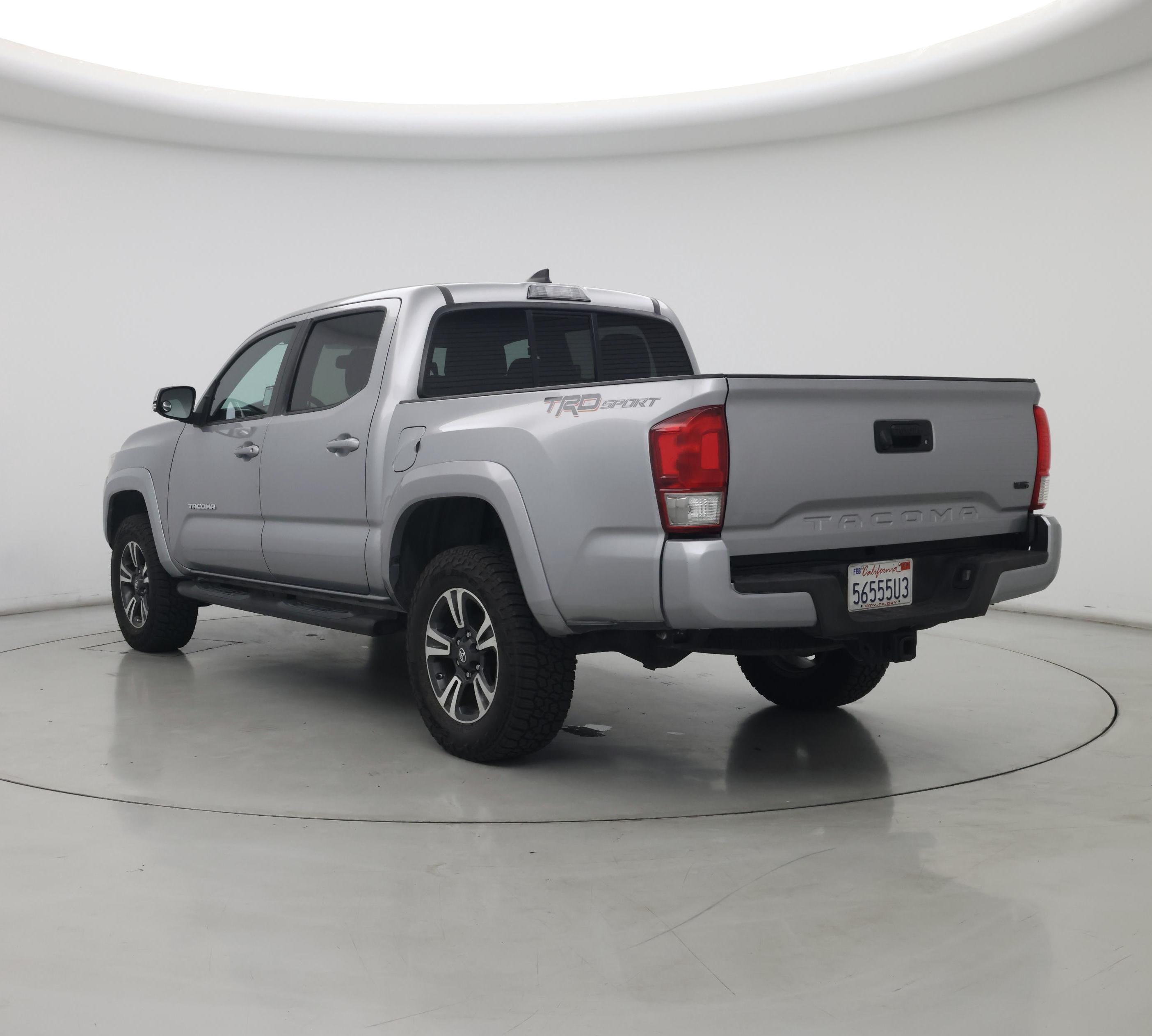 Thumbnail: 2016 Toyota Tacoma - 2