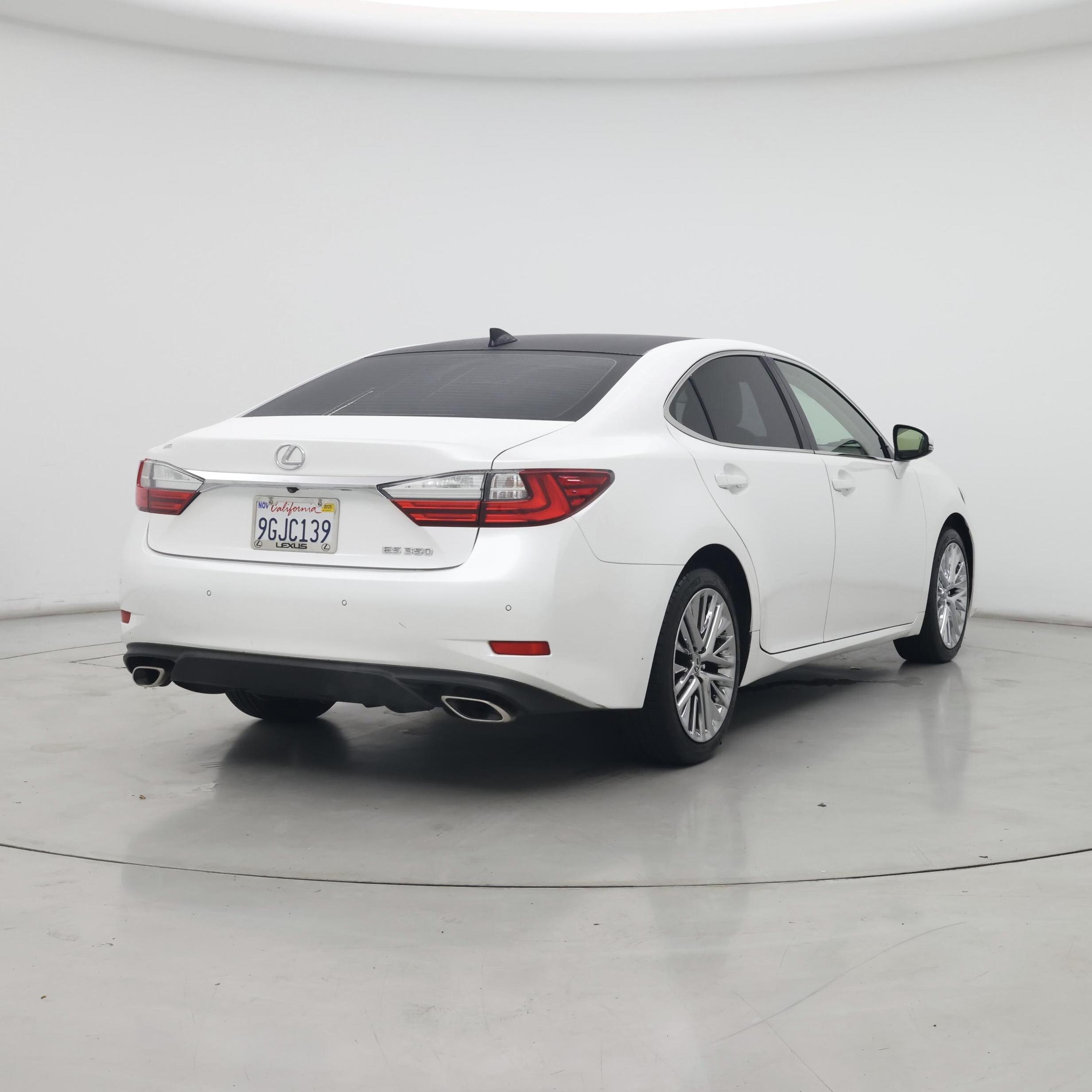 Thumbnail: 2016 Lexus ES - 8