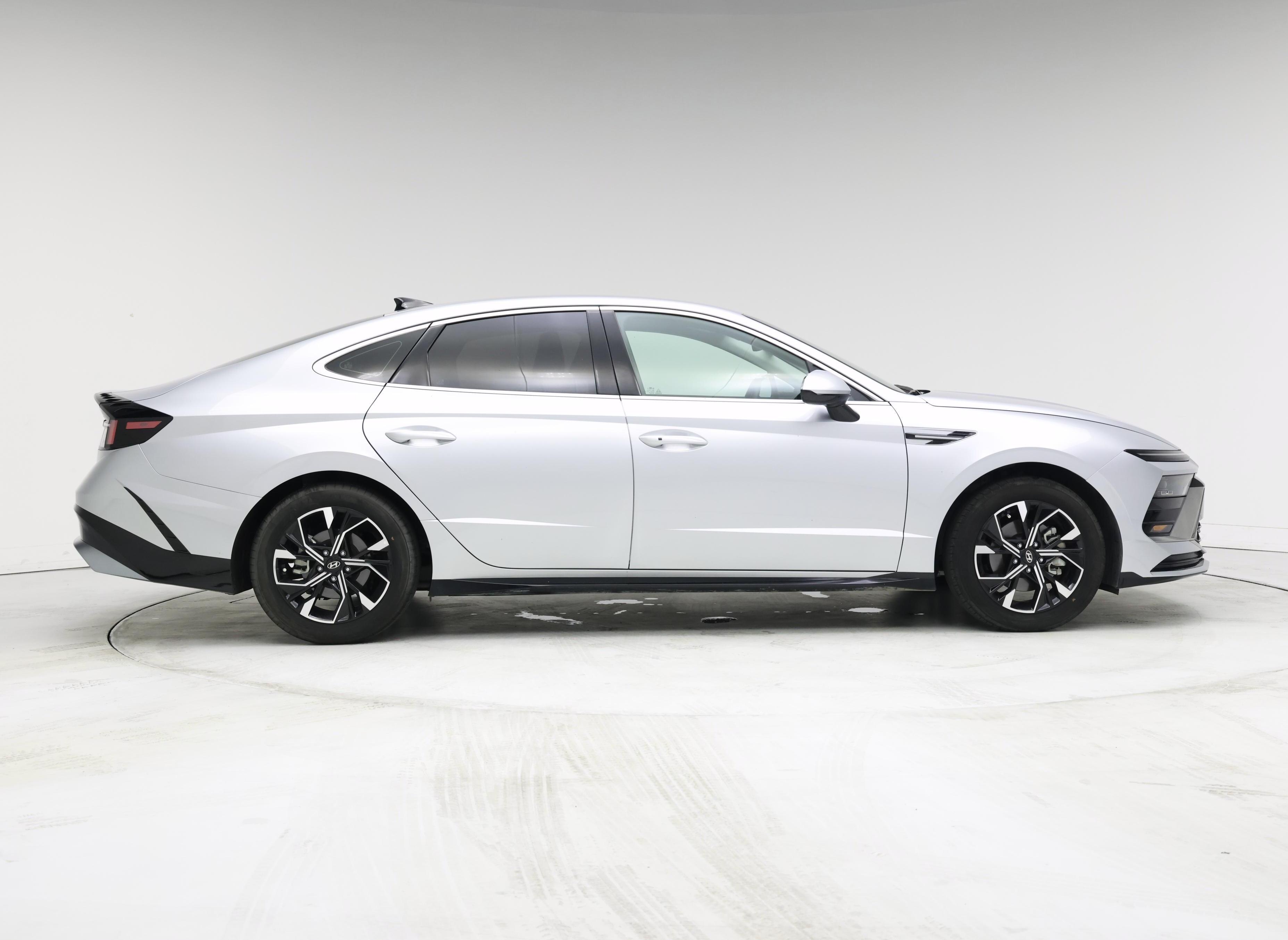 Thumbnail: 2024 Hyundai Sonata - 7